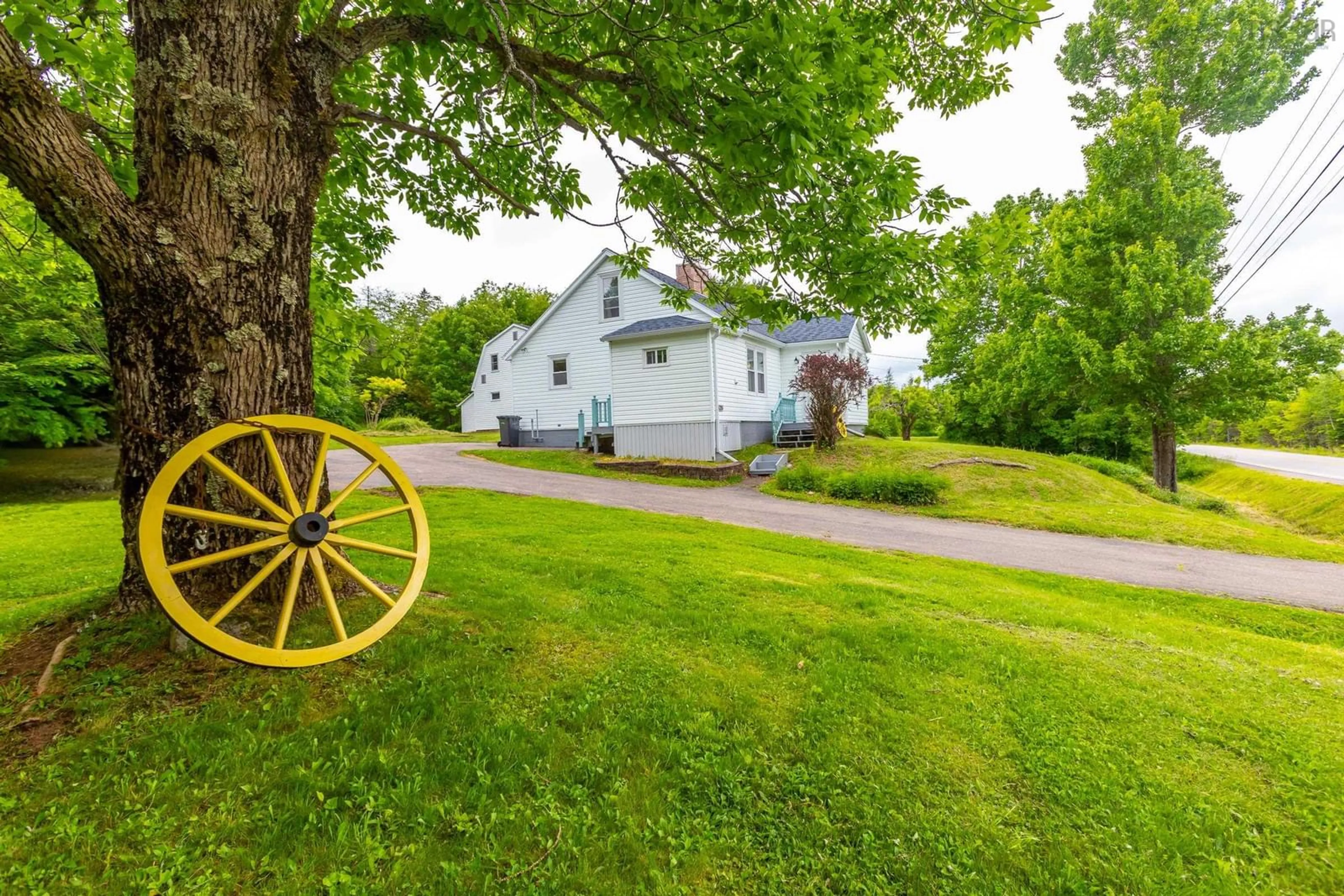 A pic from outside/outdoor area/front of a property/back of a property/a pic from drone, street for 8201 Highway 10, Nictaux South Nova Scotia B0S 1P0