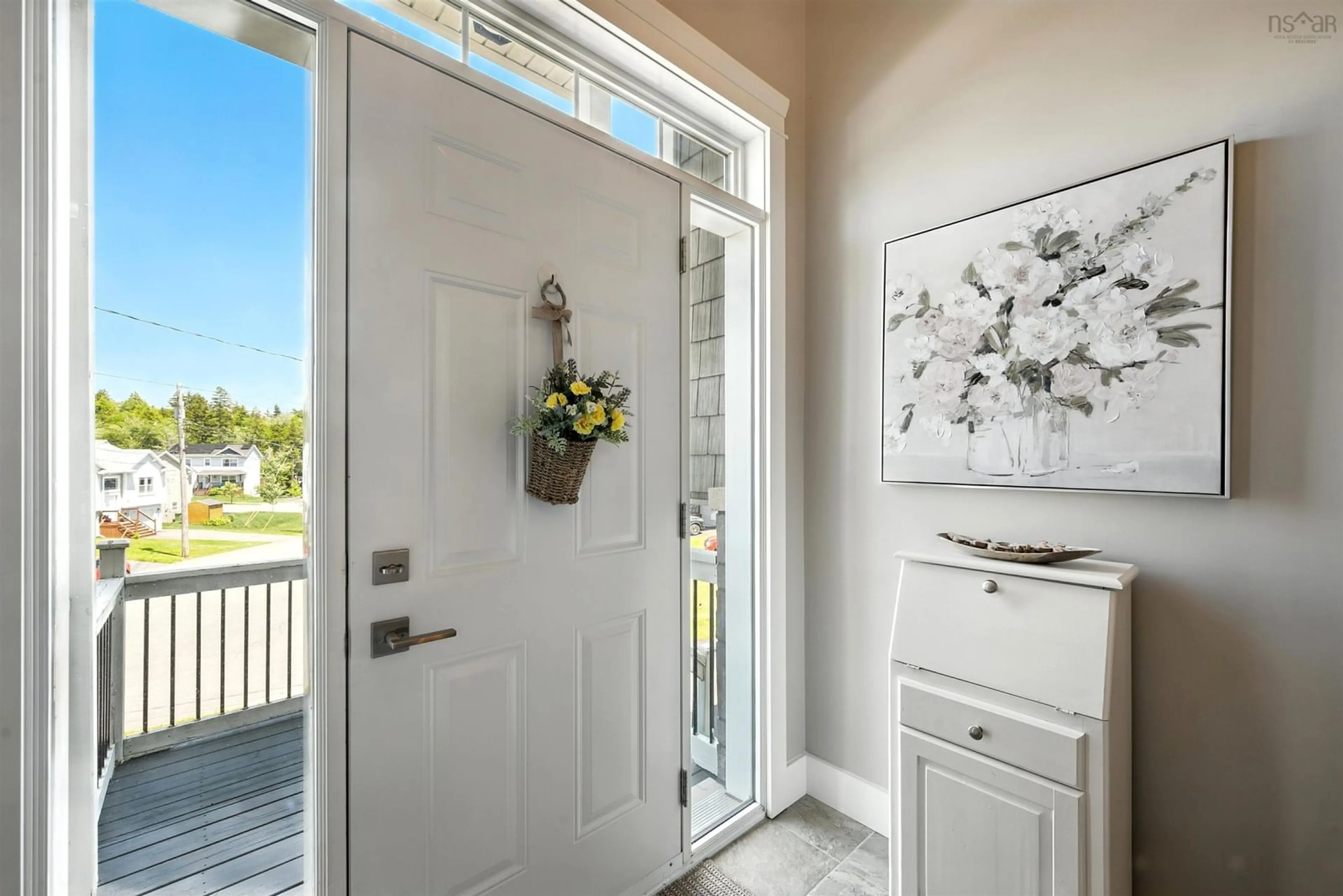 Indoor entryway for 28 Pinhigh Crt, Middle Sackville Nova Scotia B4C 2N4