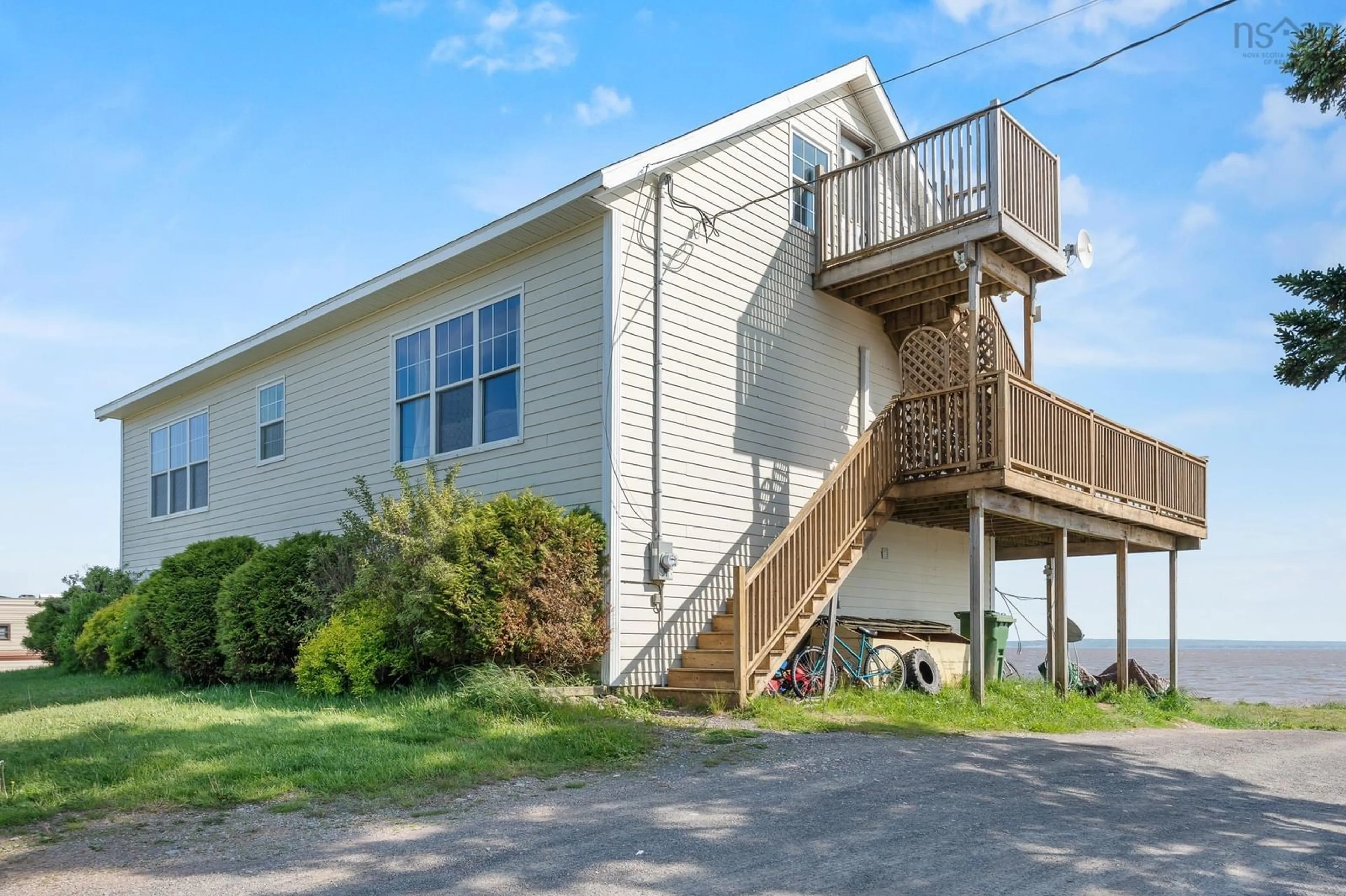 Home with vinyl exterior material, unknown for 32 Evergreen Crt, Bass River Nova Scotia B0M 1B0