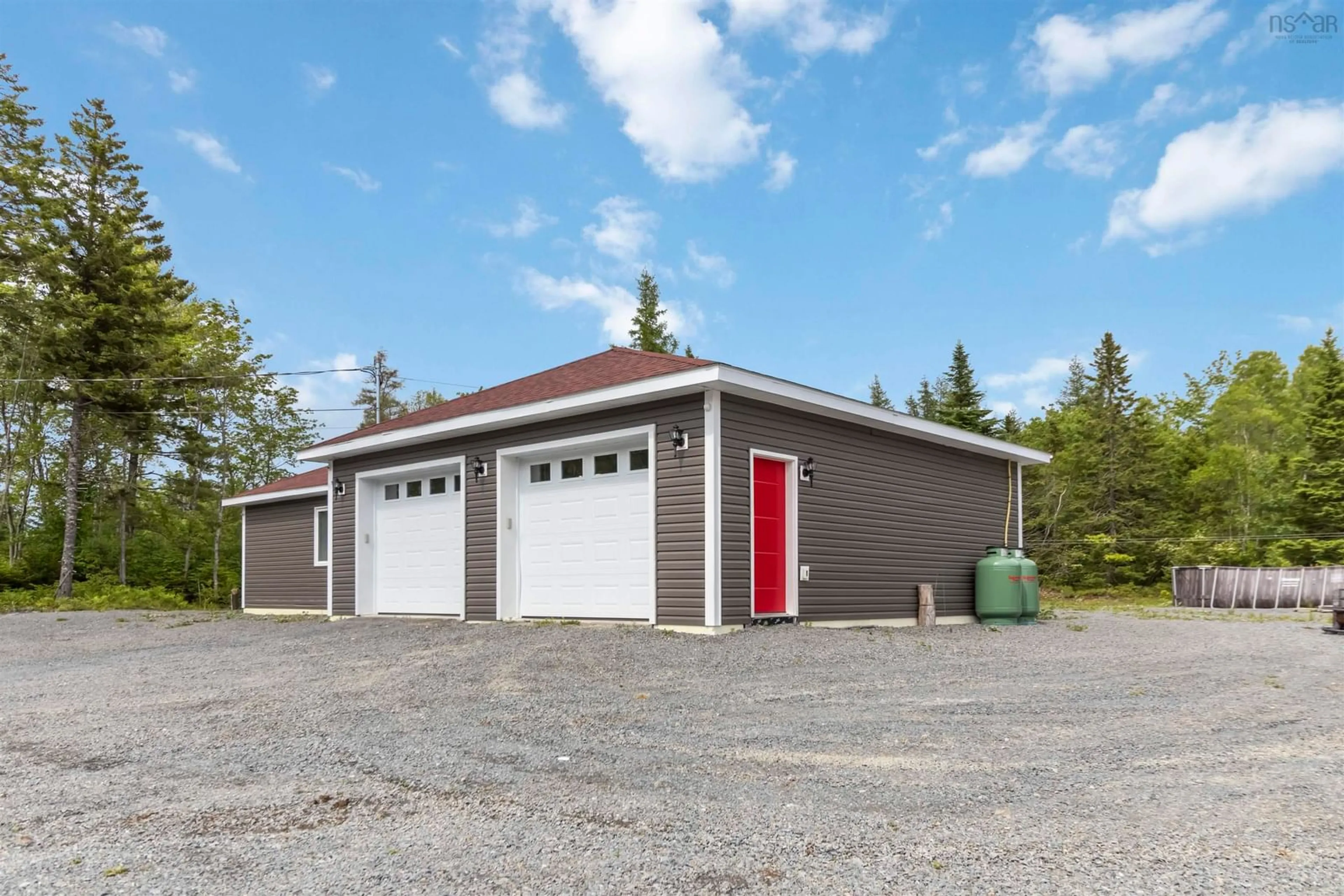 Indoor garage for 53 Charles Dr, Mount Uniacke Nova Scotia B0N 1Z0