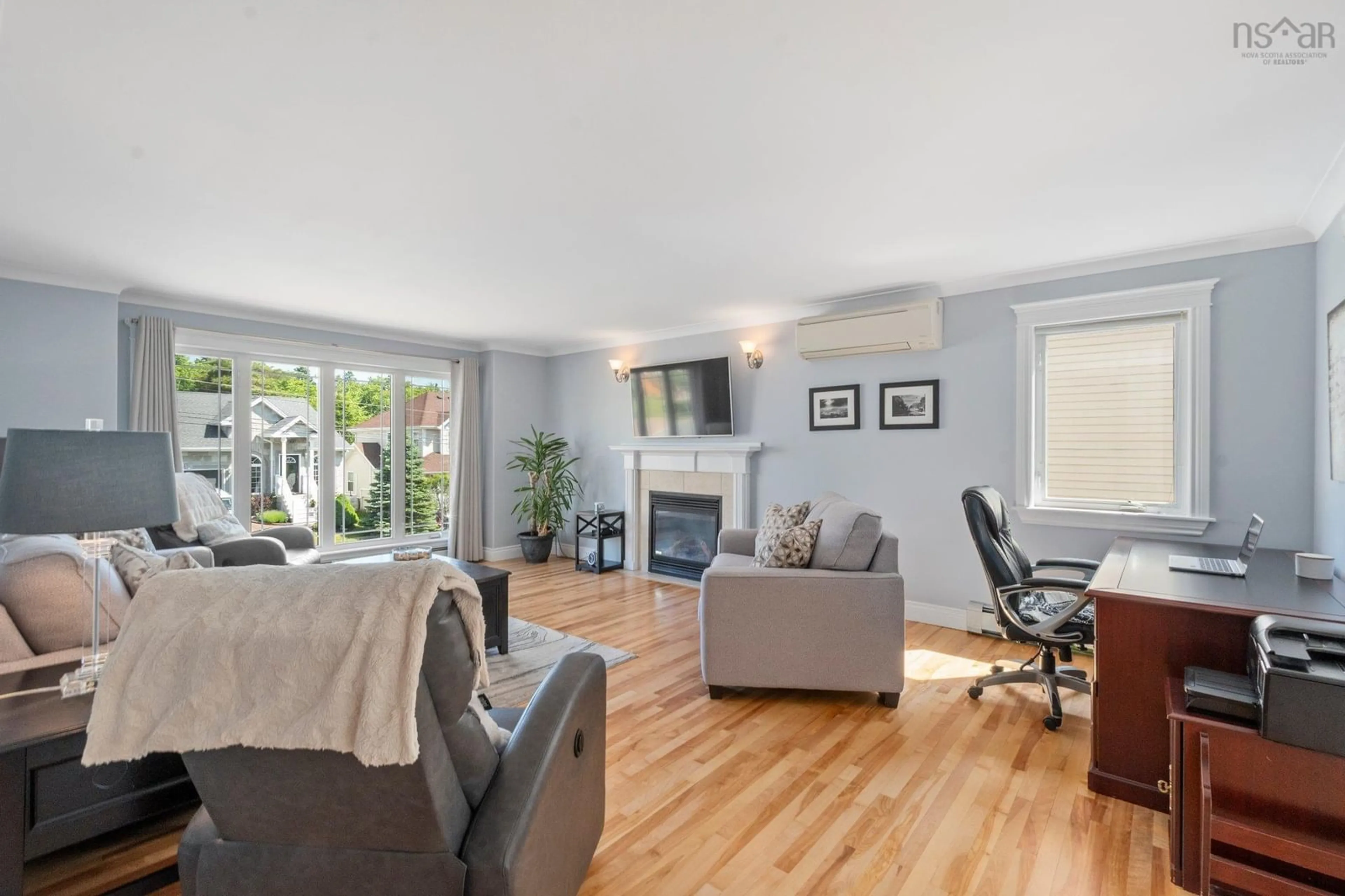 Living room with furniture, wood/laminate floor for 66 Cutter Dr, Halifax Nova Scotia B3M 4W5