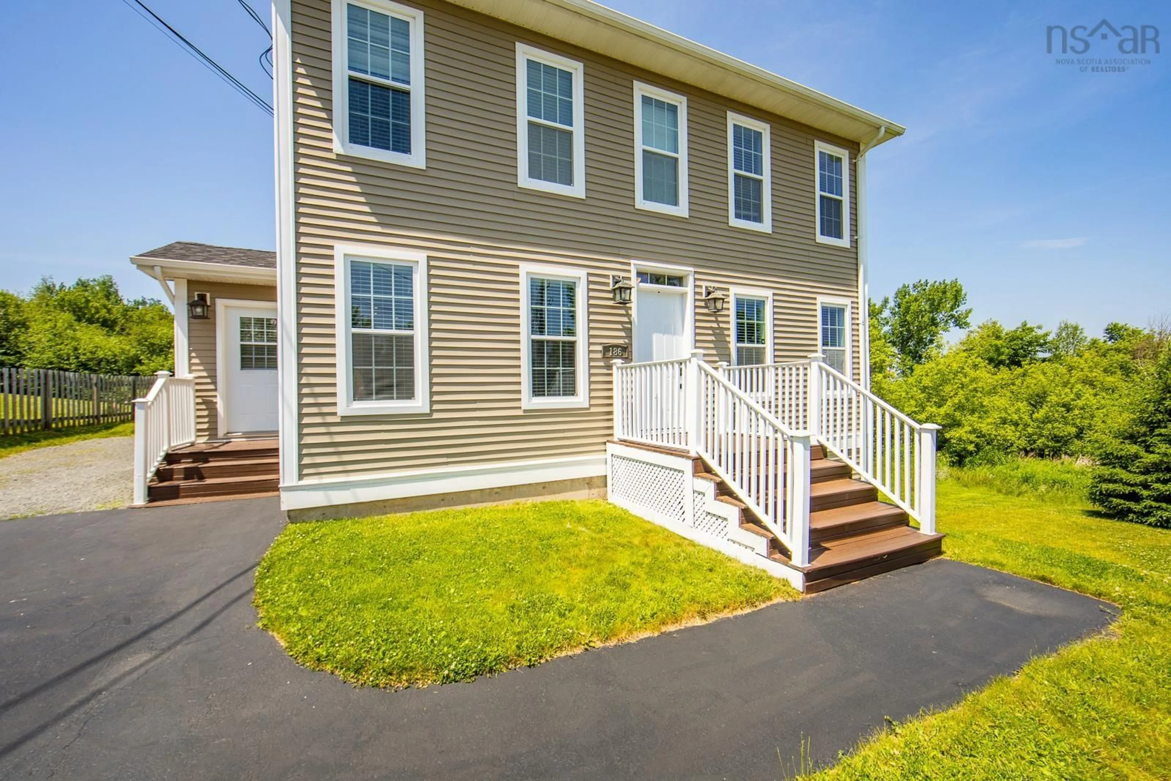 Home with vinyl exterior material, street for 186 Wood St, Truro Nova Scotia B2N 4T9