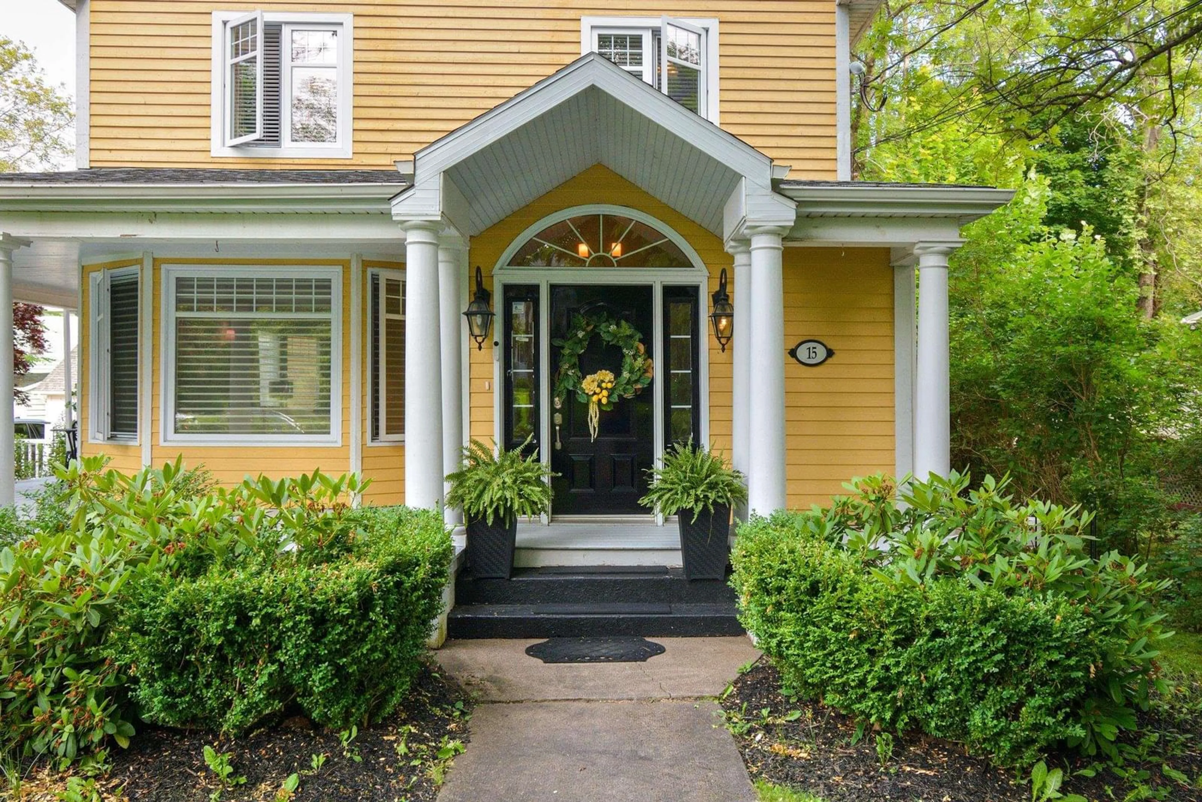 Indoor entryway for 15 Whitney Ave, Sydney Nova Scotia B1P 4Z6