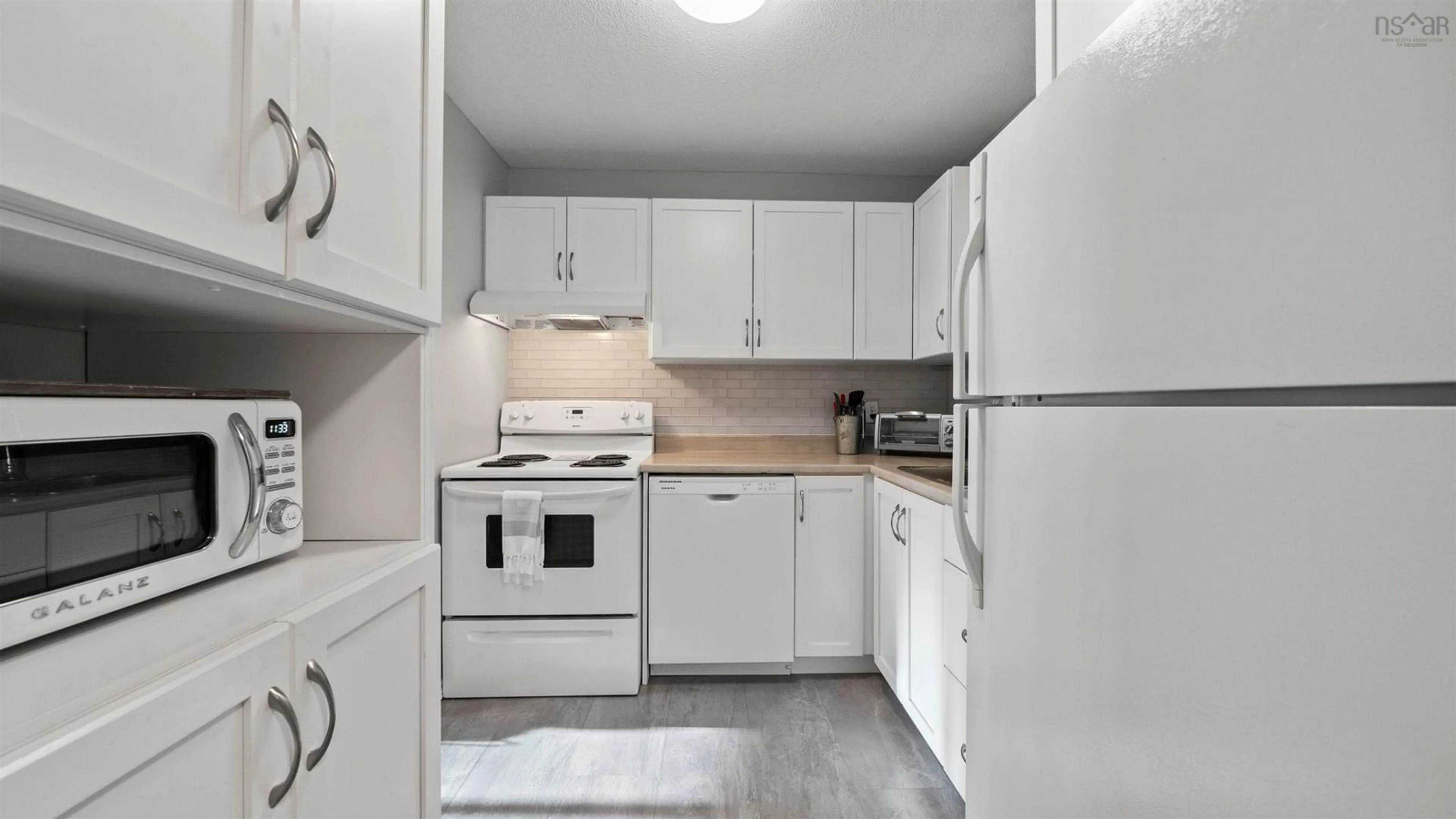Standard kitchen, unknown for 3700 John Parr Dr #424, Halifax Nova Scotia B3K 5V4