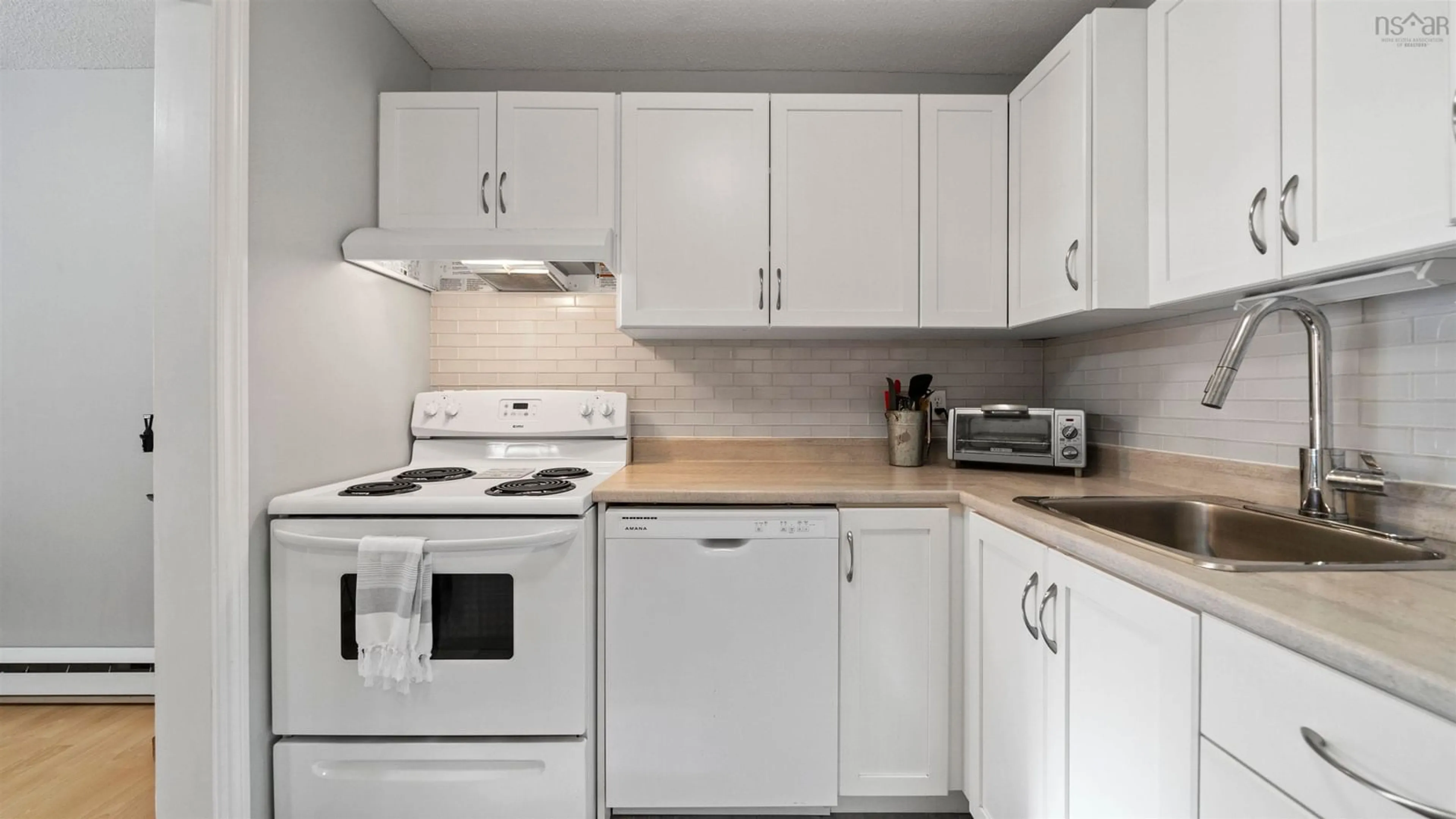 Standard kitchen, unknown for 3700 John Parr Dr #424, Halifax Nova Scotia B3K 5V4