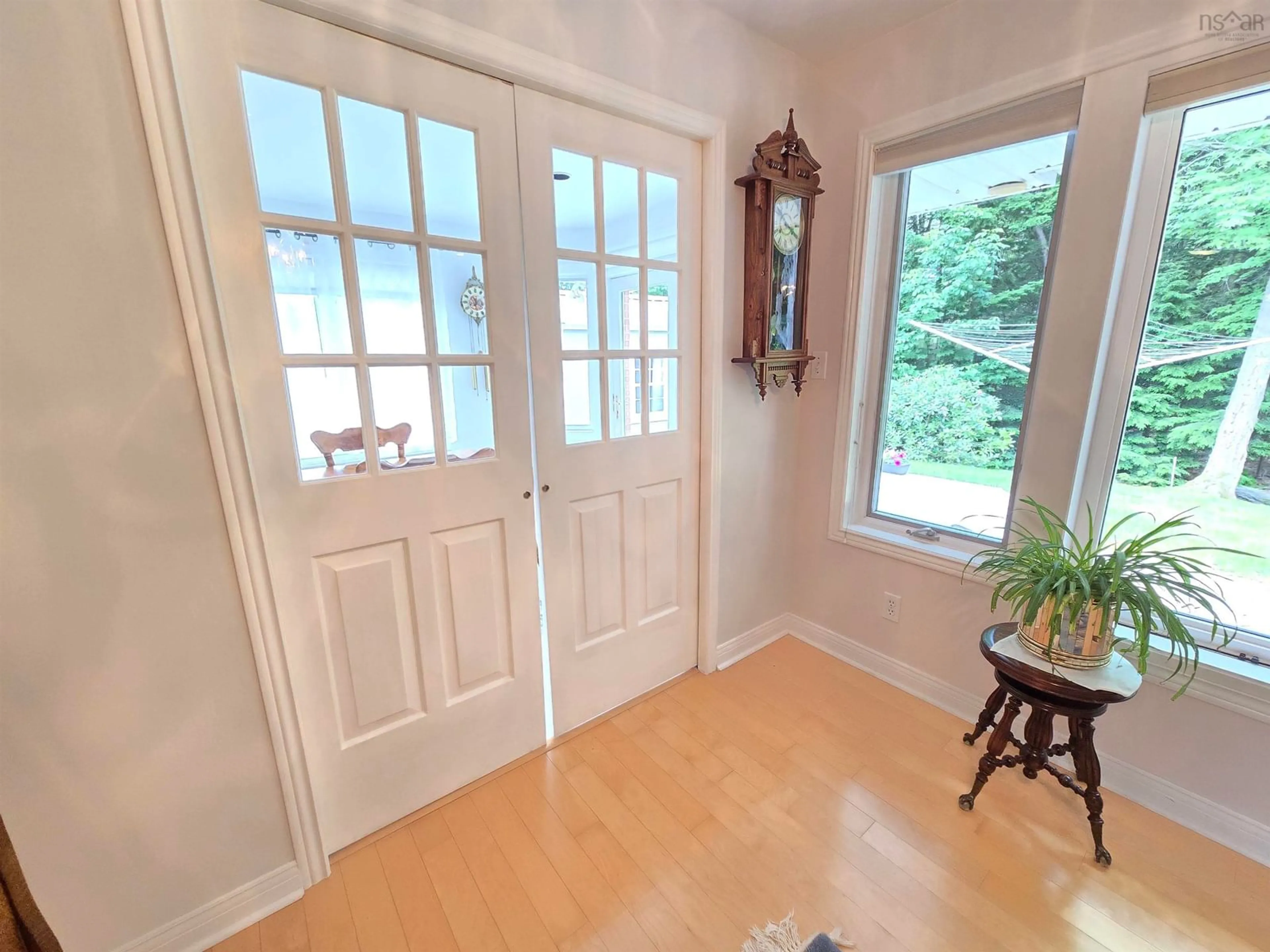Indoor entryway for 33 Ritcey Crt, Bridgewater Nova Scotia B4V 4A9