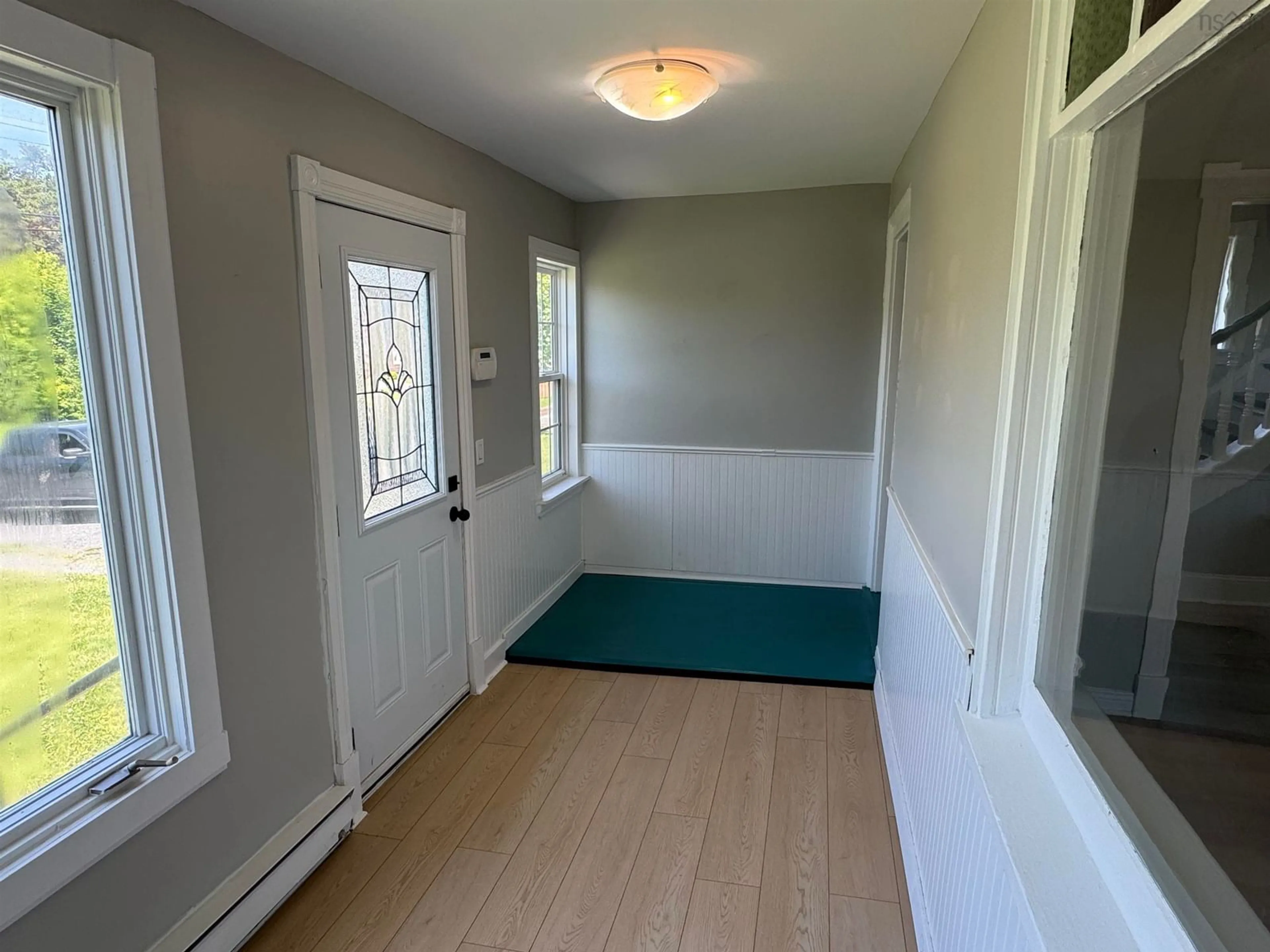 Indoor entryway for 41 Fourth St, New Glasgow Nova Scotia B2H 1C9