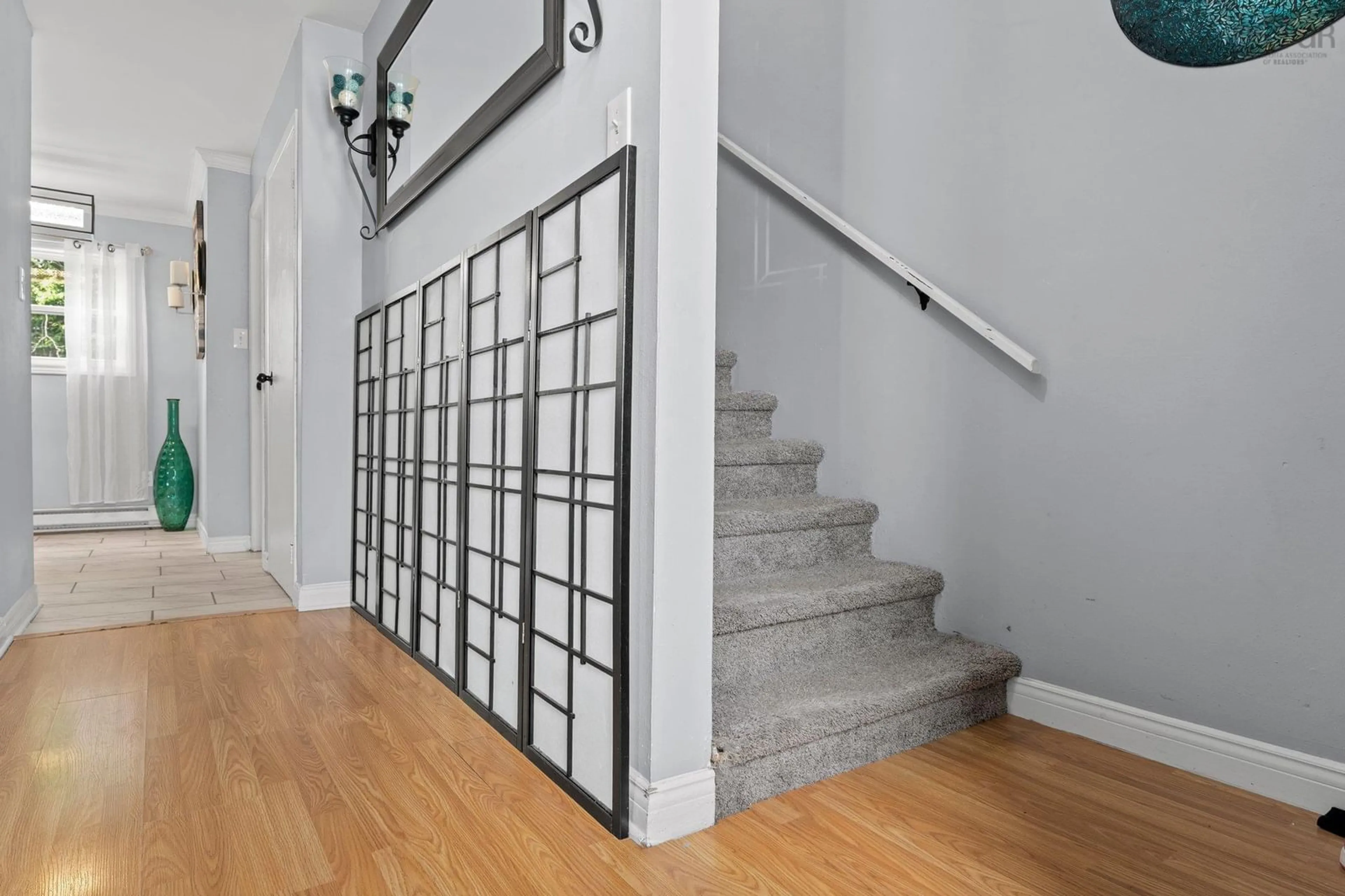 Indoor entryway for 5 Londra Crt, Dartmouth Nova Scotia B2W 5A5