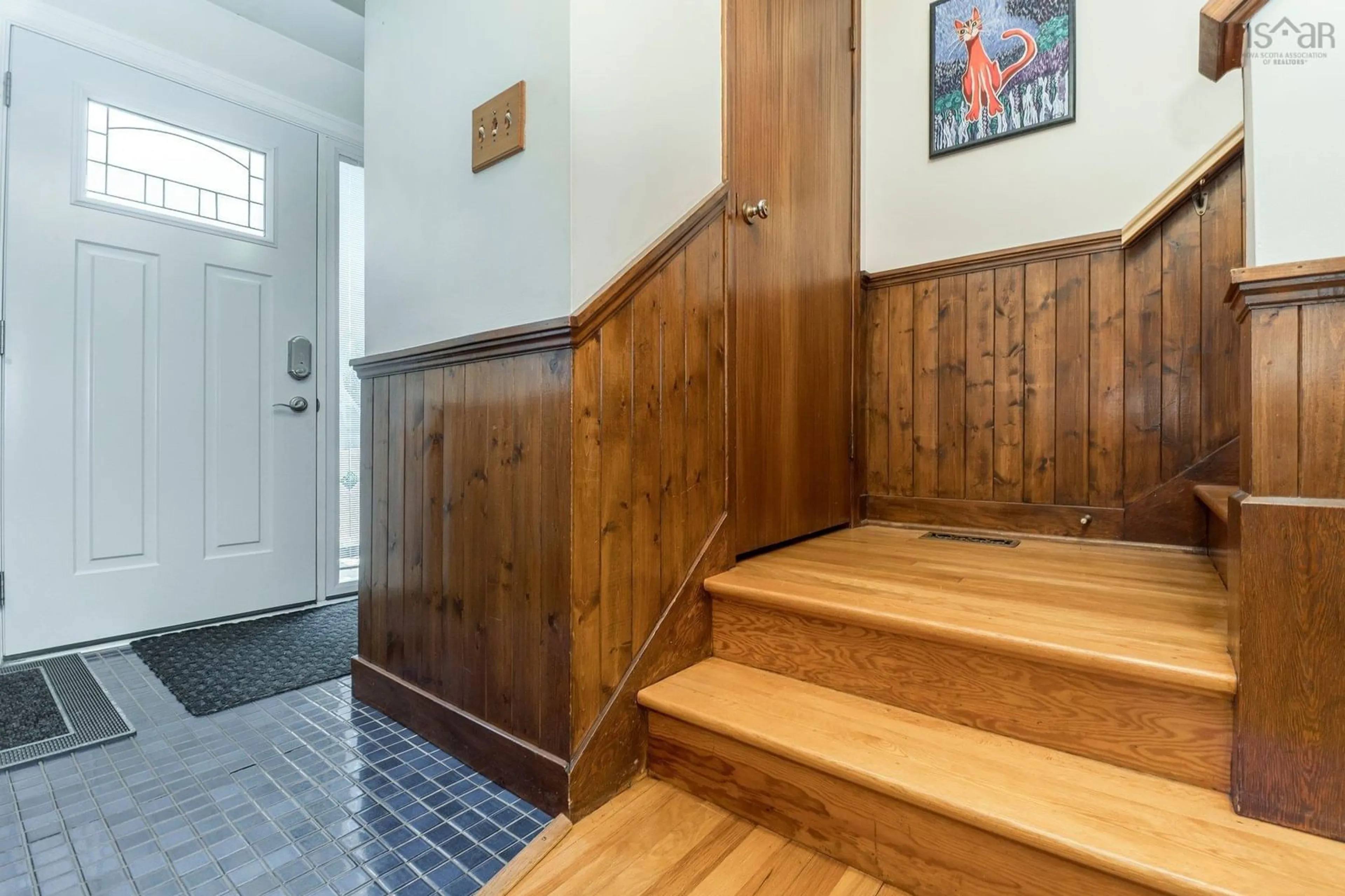 Indoor entryway for 73 Valleyfield Road, Dartmouth Nova Scotia B2W 1N8