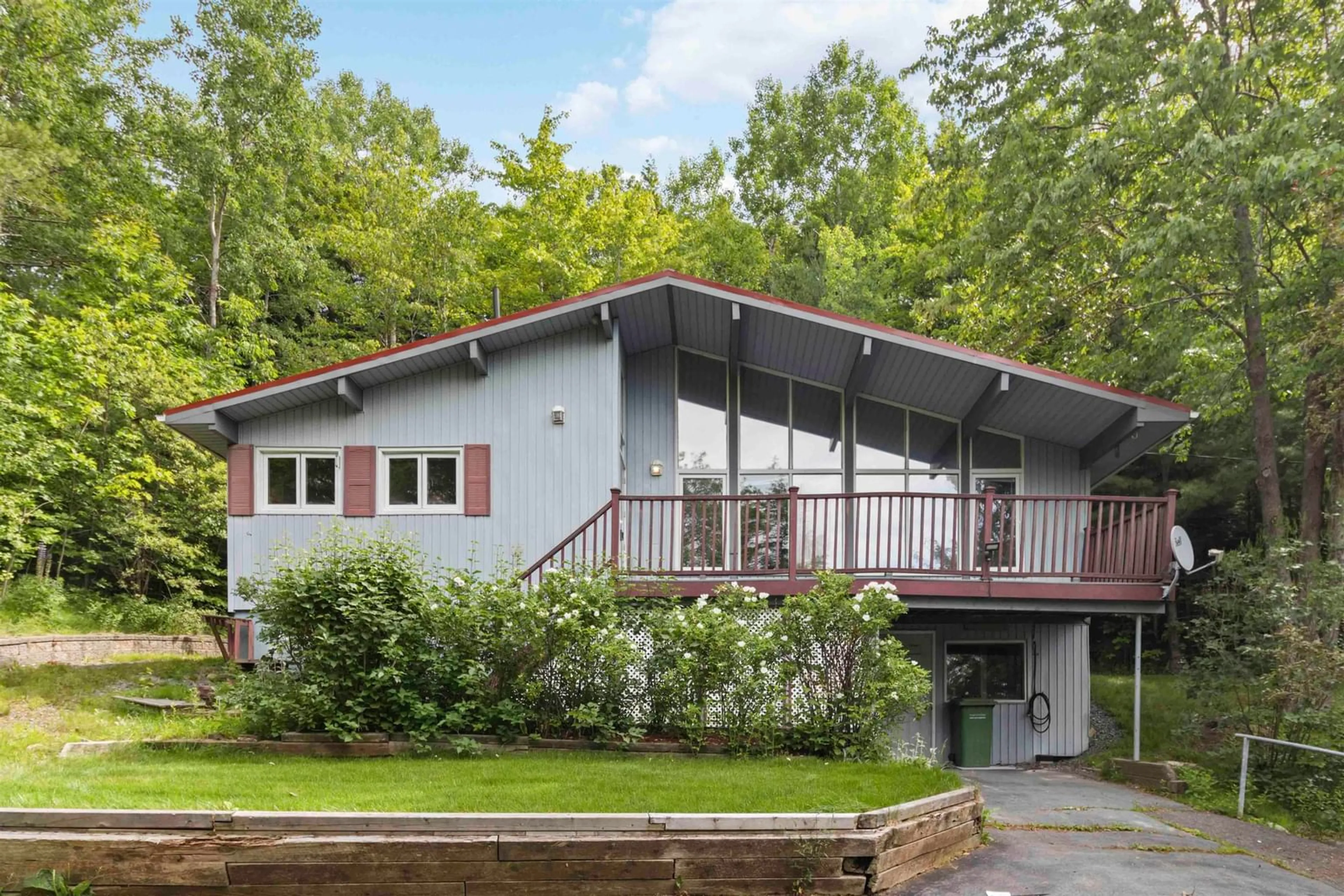 Home with vinyl exterior material, mountain view for 1331 Beaver Bank Rd, Beaver Bank Nova Scotia B4G 1E8
