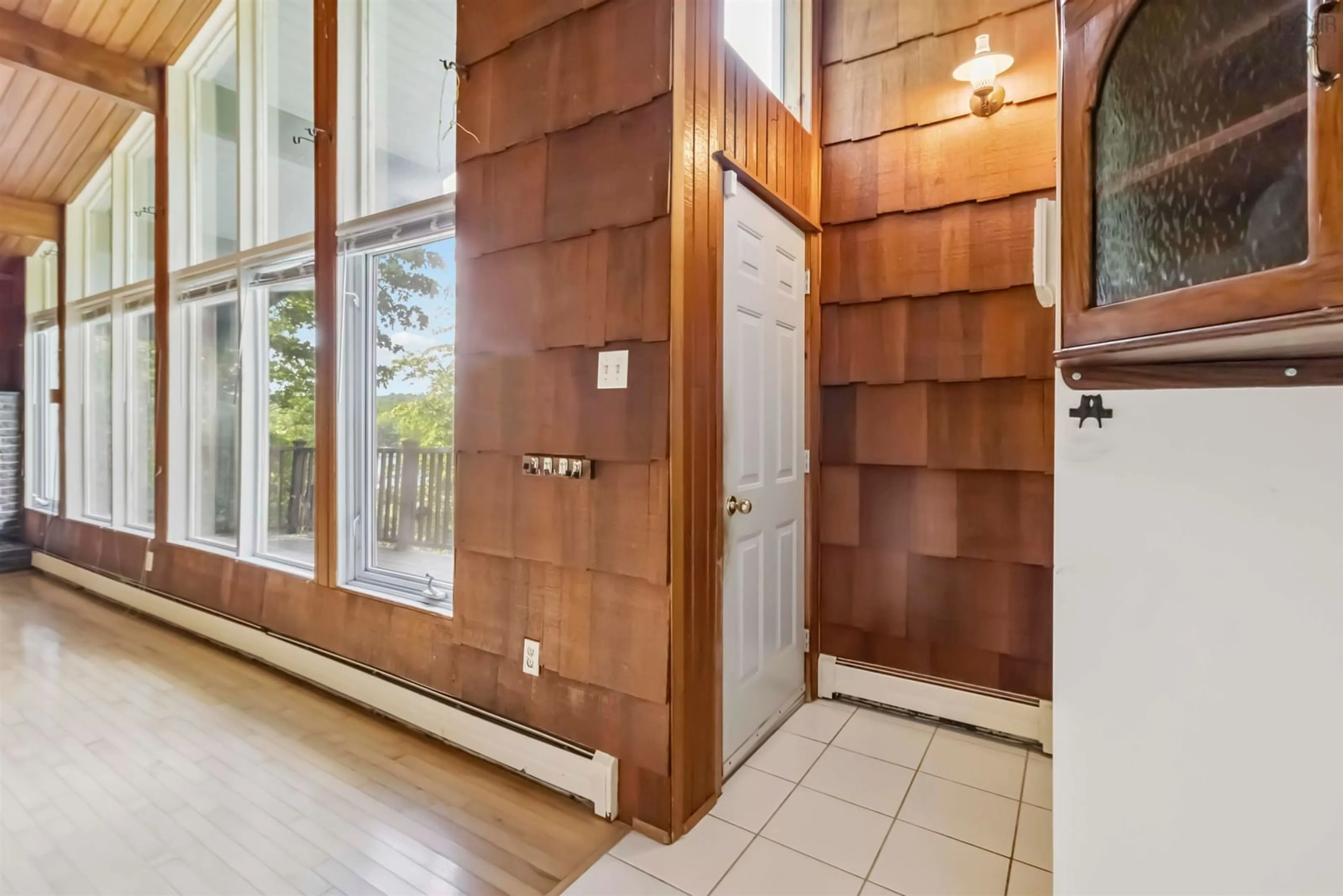 Indoor entryway for 1331 Beaver Bank Rd, Beaver Bank Nova Scotia B4G 1E8