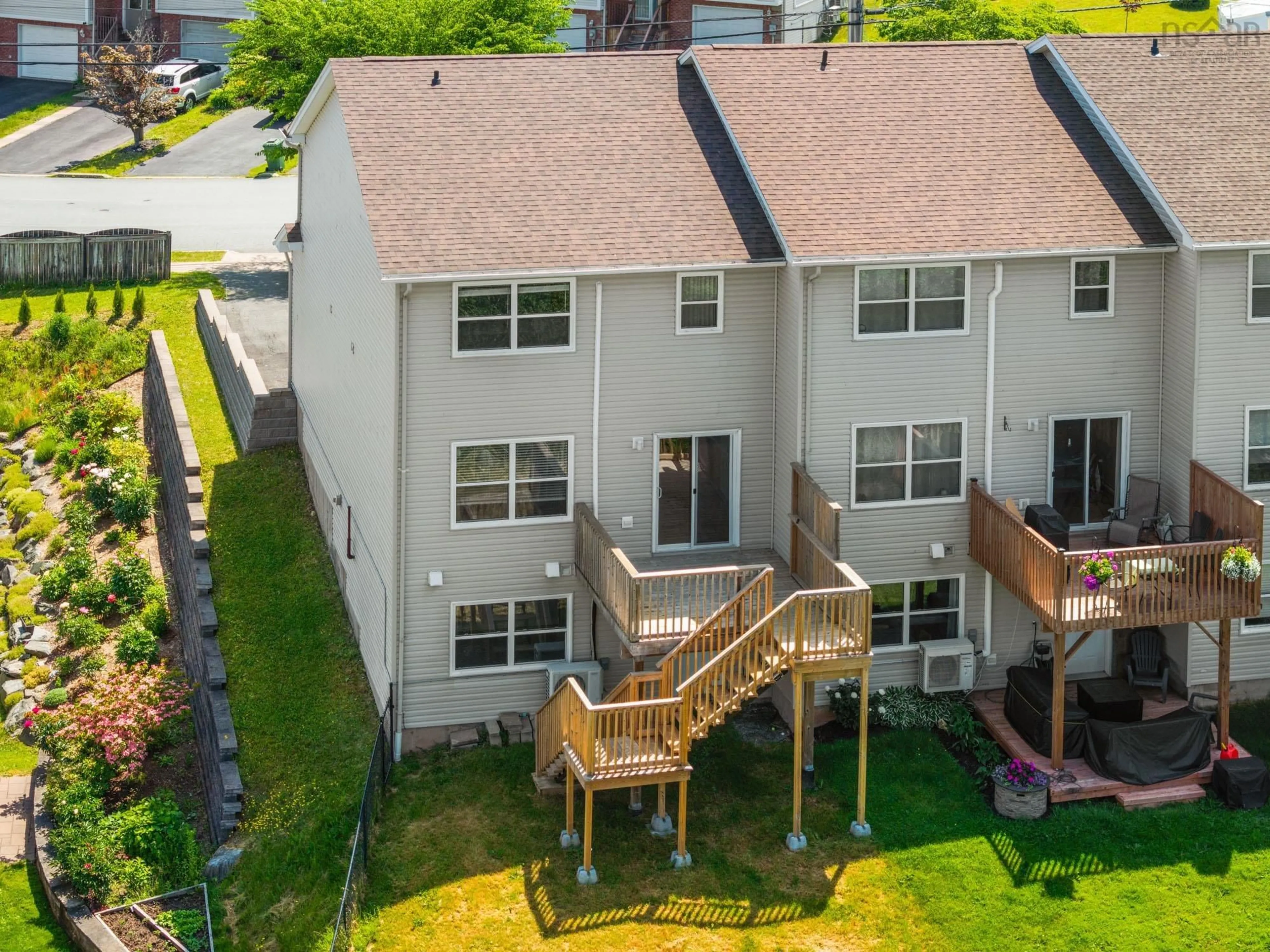 A pic from outside/outdoor area/front of a property/back of a property/a pic from drone, city buildings view from balcony for 115 Russell Lake Dr, Dartmouth Nova Scotia B2W 6J5