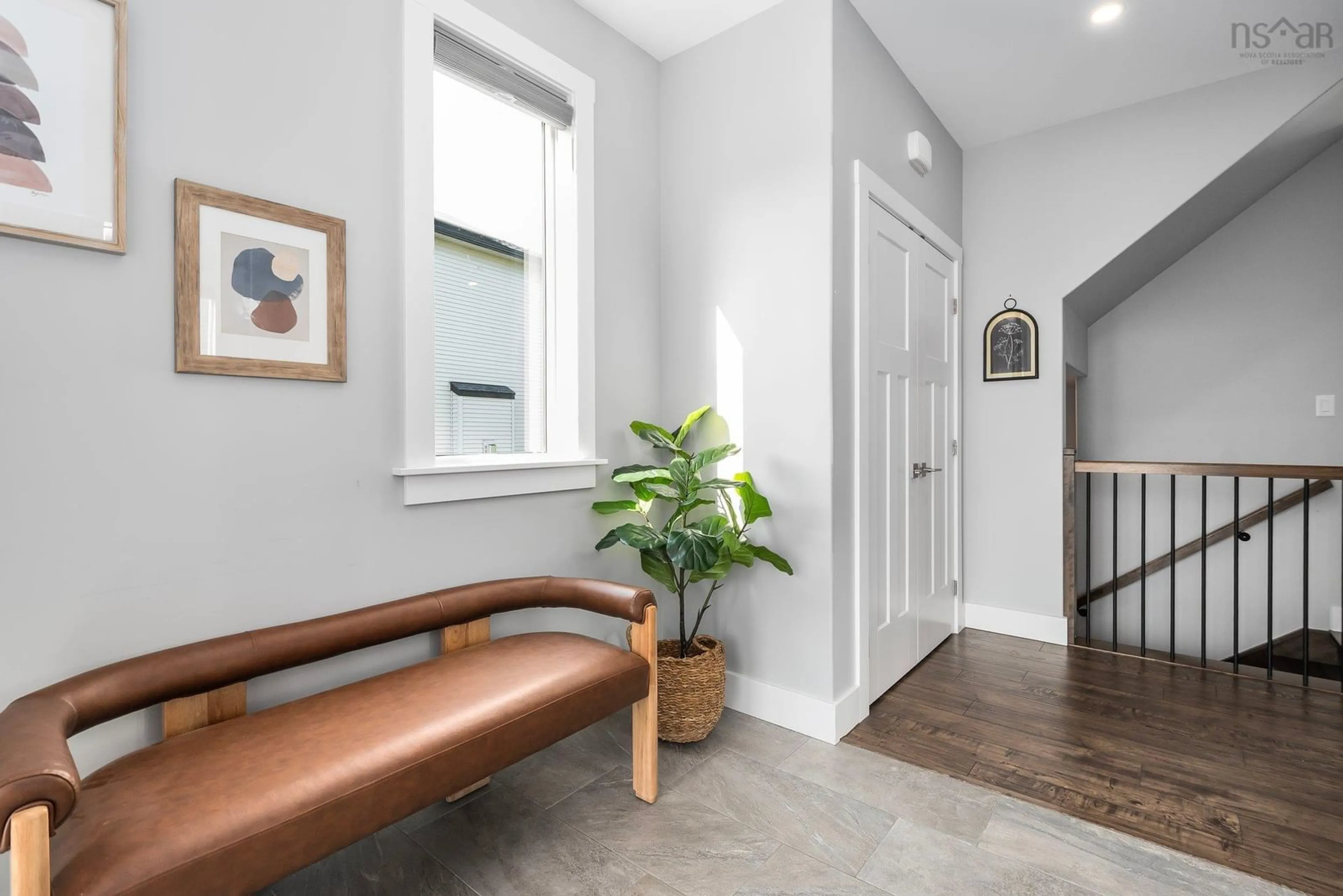 Indoor entryway for 35 Bramwell Crt, Bedford West Nova Scotia B4B 0W2