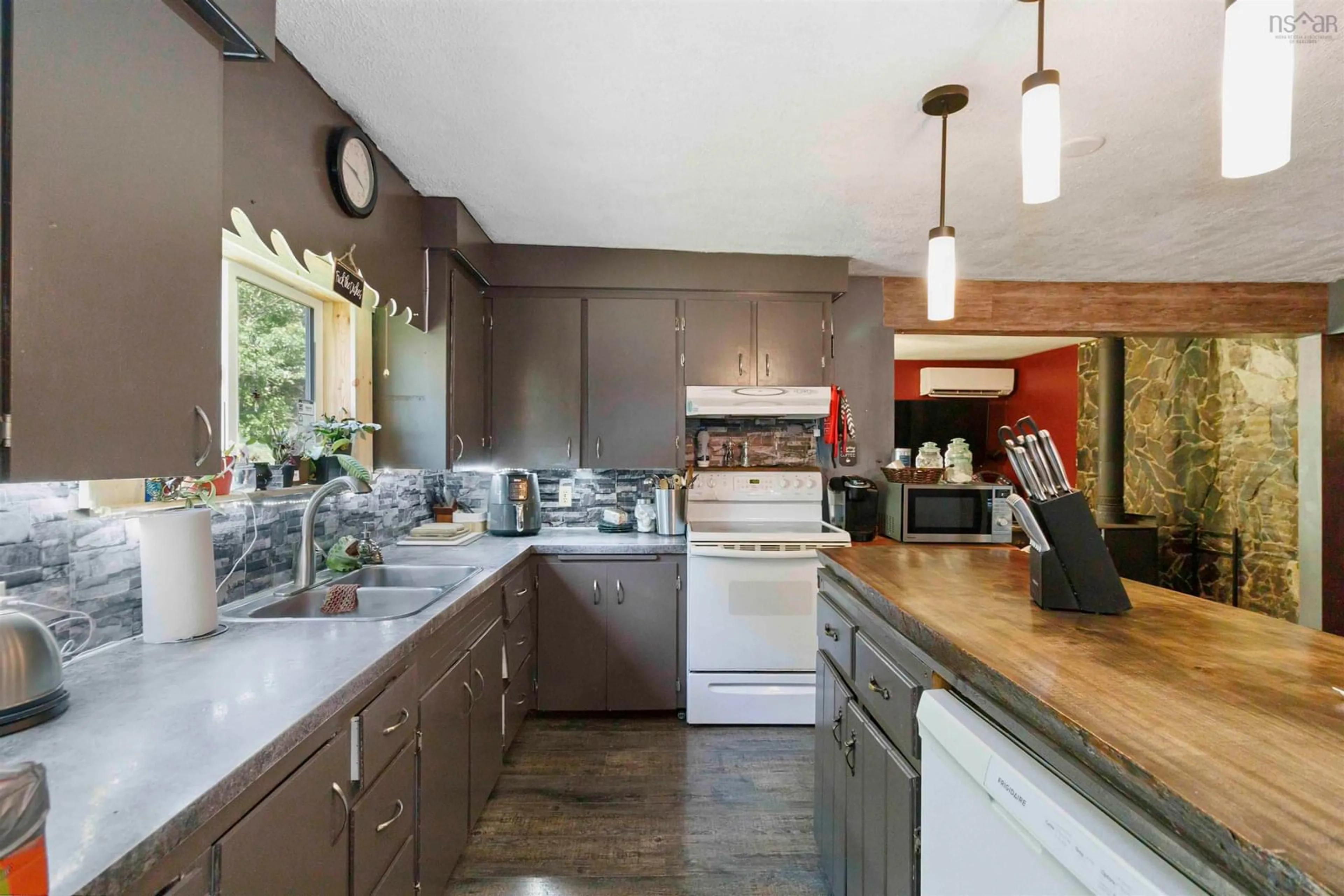 Contemporary kitchen, unknown for 94 Shore Drive, Conquerall Bank Nova Scotia B4V 0J1
