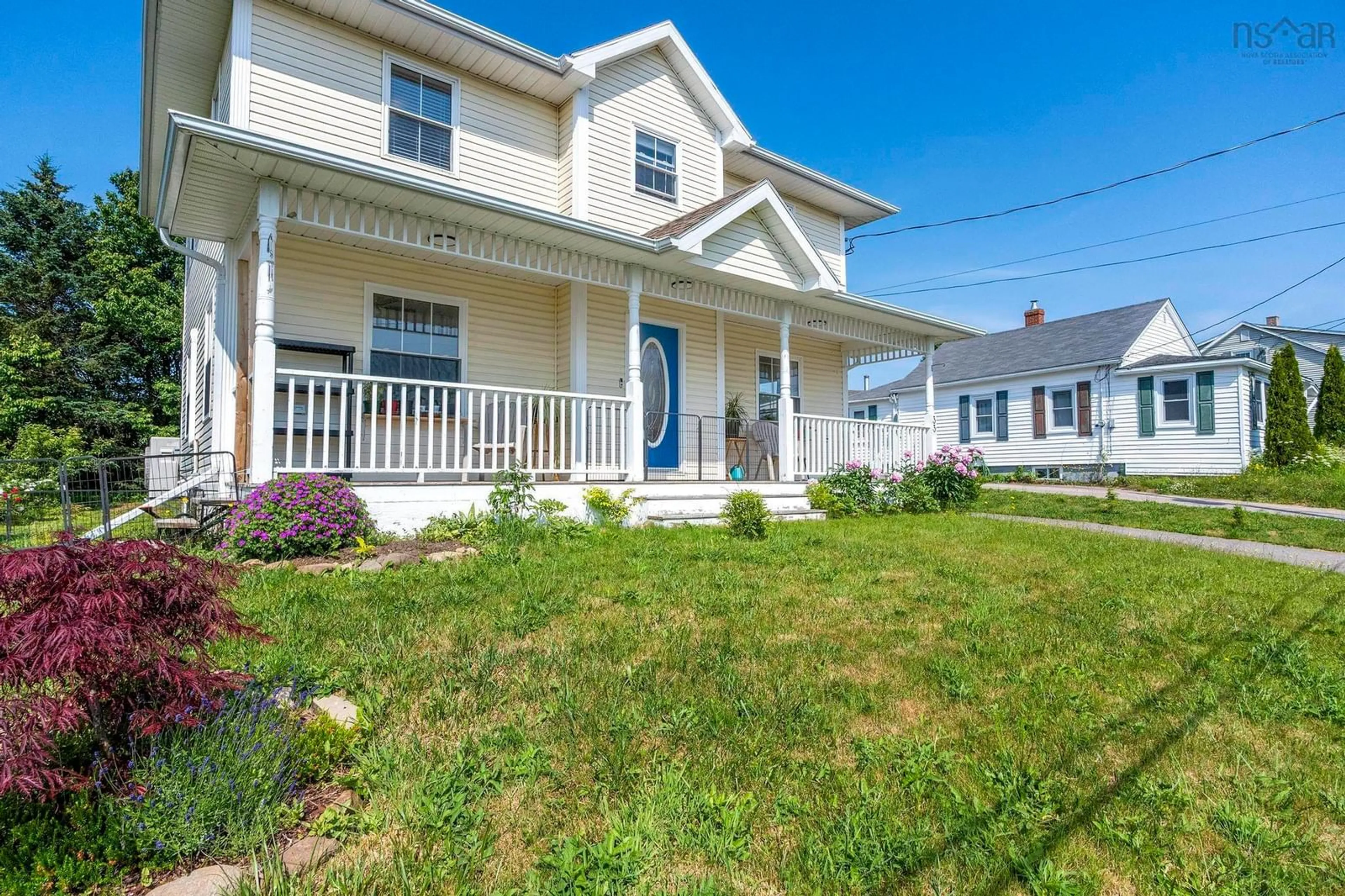 Home with vinyl exterior material, street for 33 West St, Digby Nova Scotia B0V 1A0