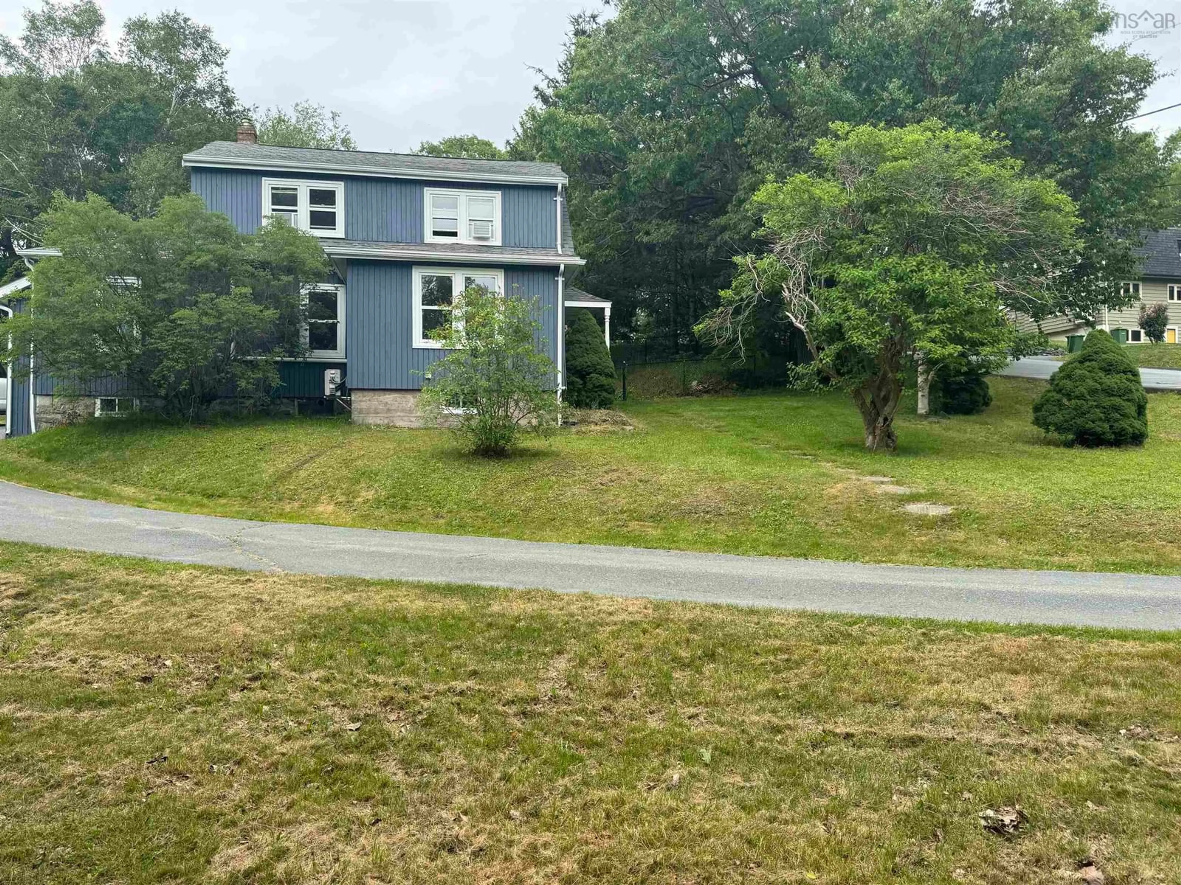 A pic from outside/outdoor area/front of a property/back of a property/a pic from drone, street for 10 North St, Bedford Nova Scotia B4A 2M9