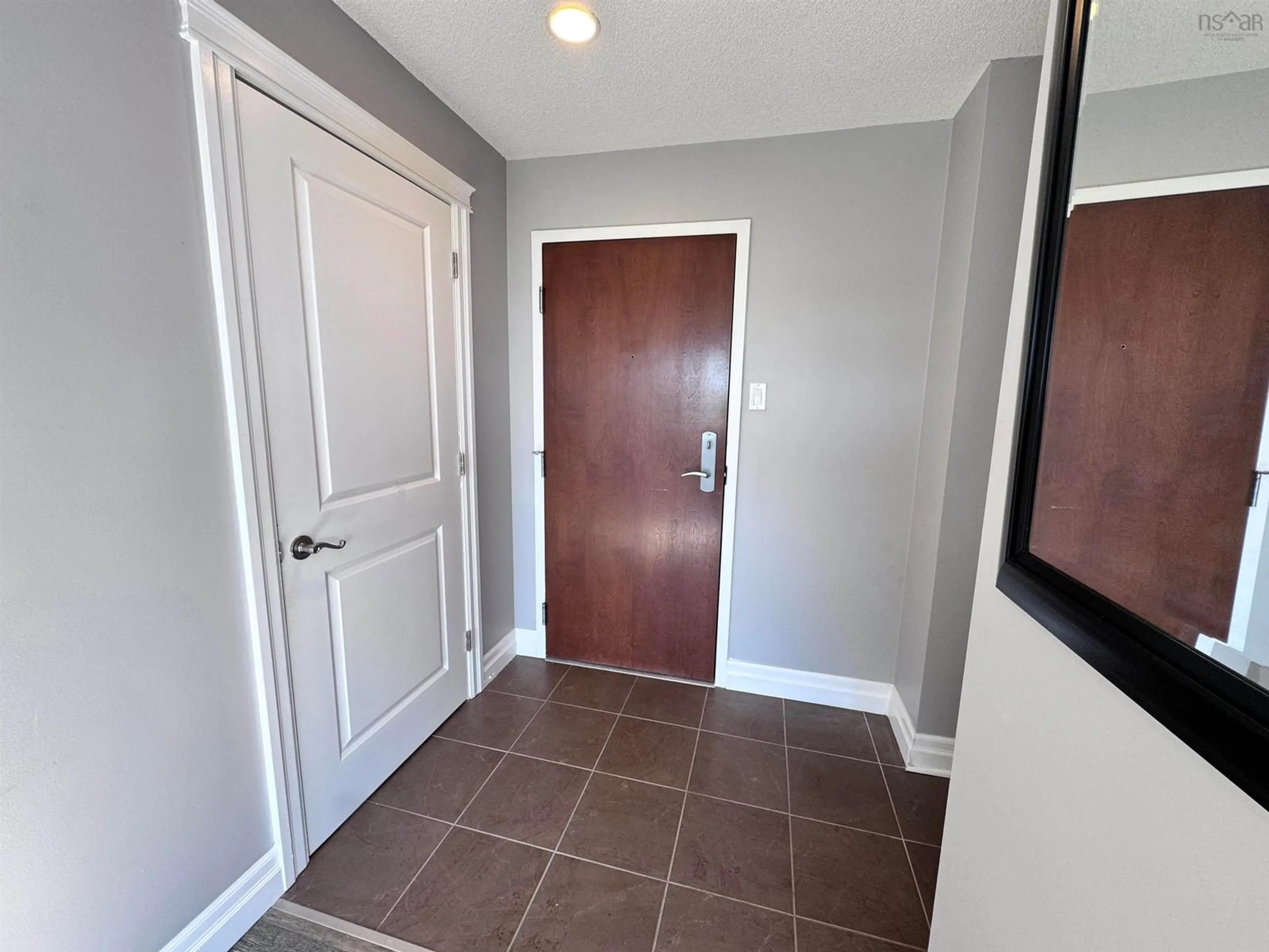 Indoor entryway for 45 Vimy Ave #1222, Halifax Nova Scotia B3M 4C5
