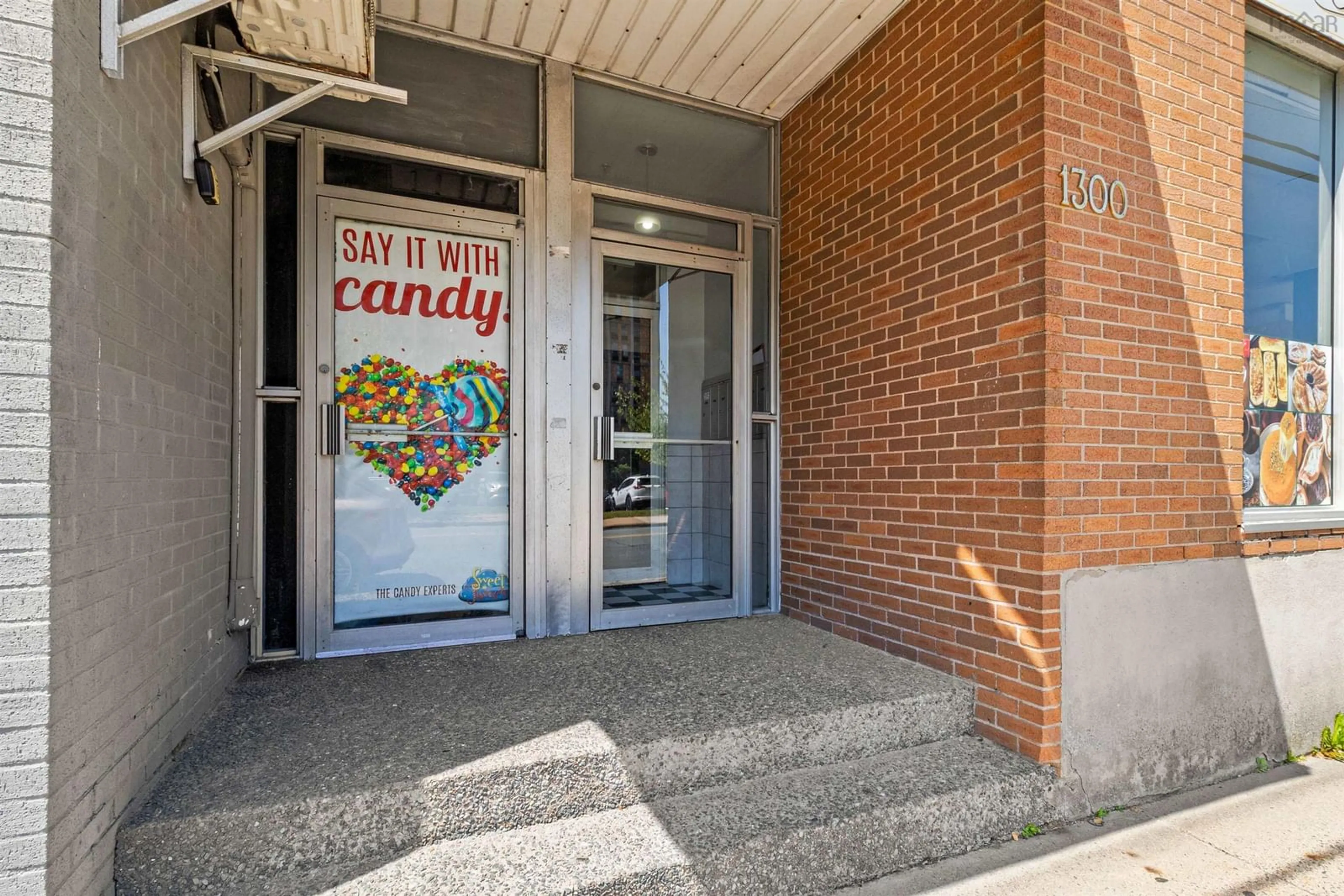 Indoor entryway for 1300 Queen St #21, Halifax Nova Scotia B3J 2H5