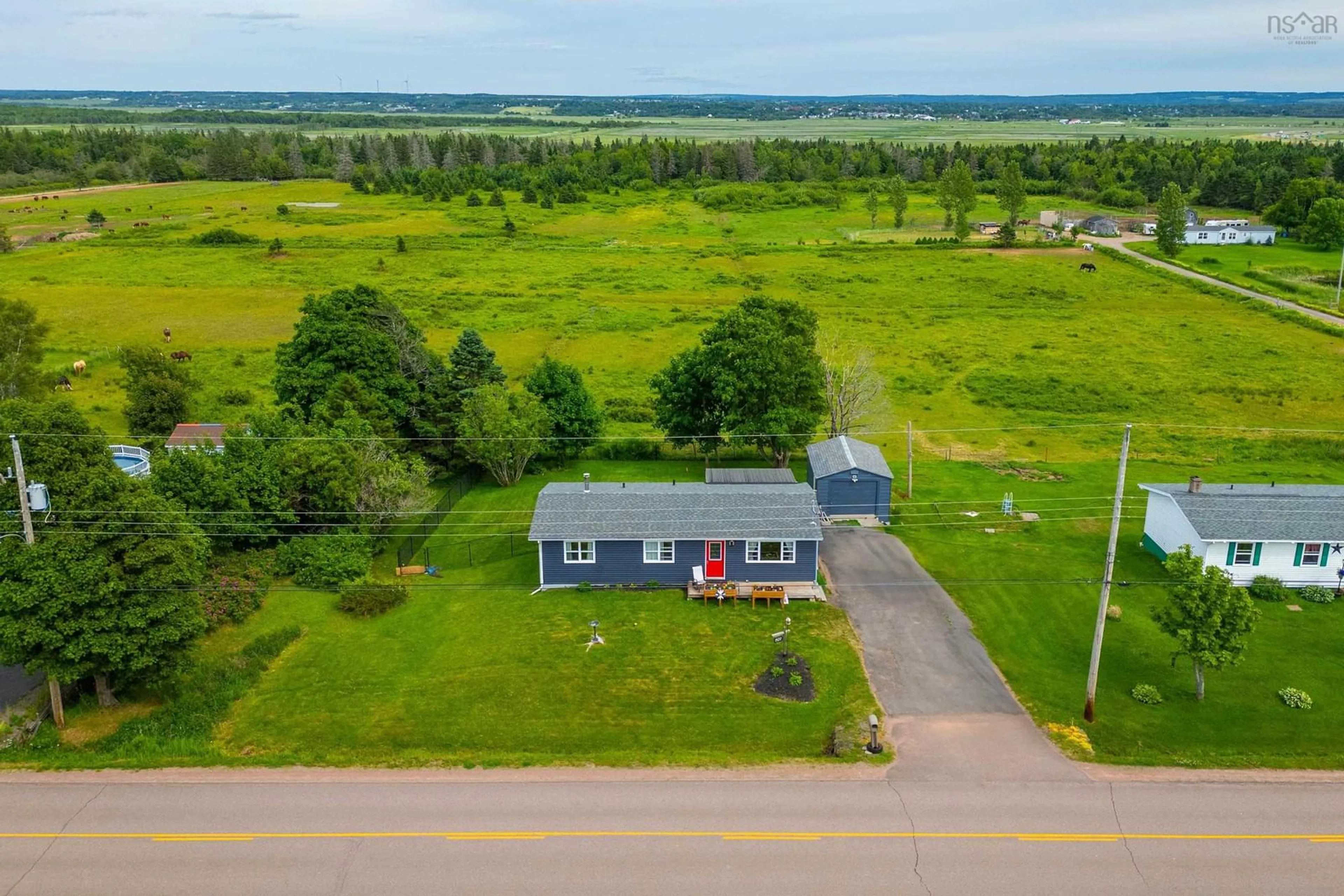 A pic from outside/outdoor area/front of a property/back of a property/a pic from drone, unknown for 1522 Fort Lawrence Rd, Fort Lawrence Nova Scotia B4H 3Y5