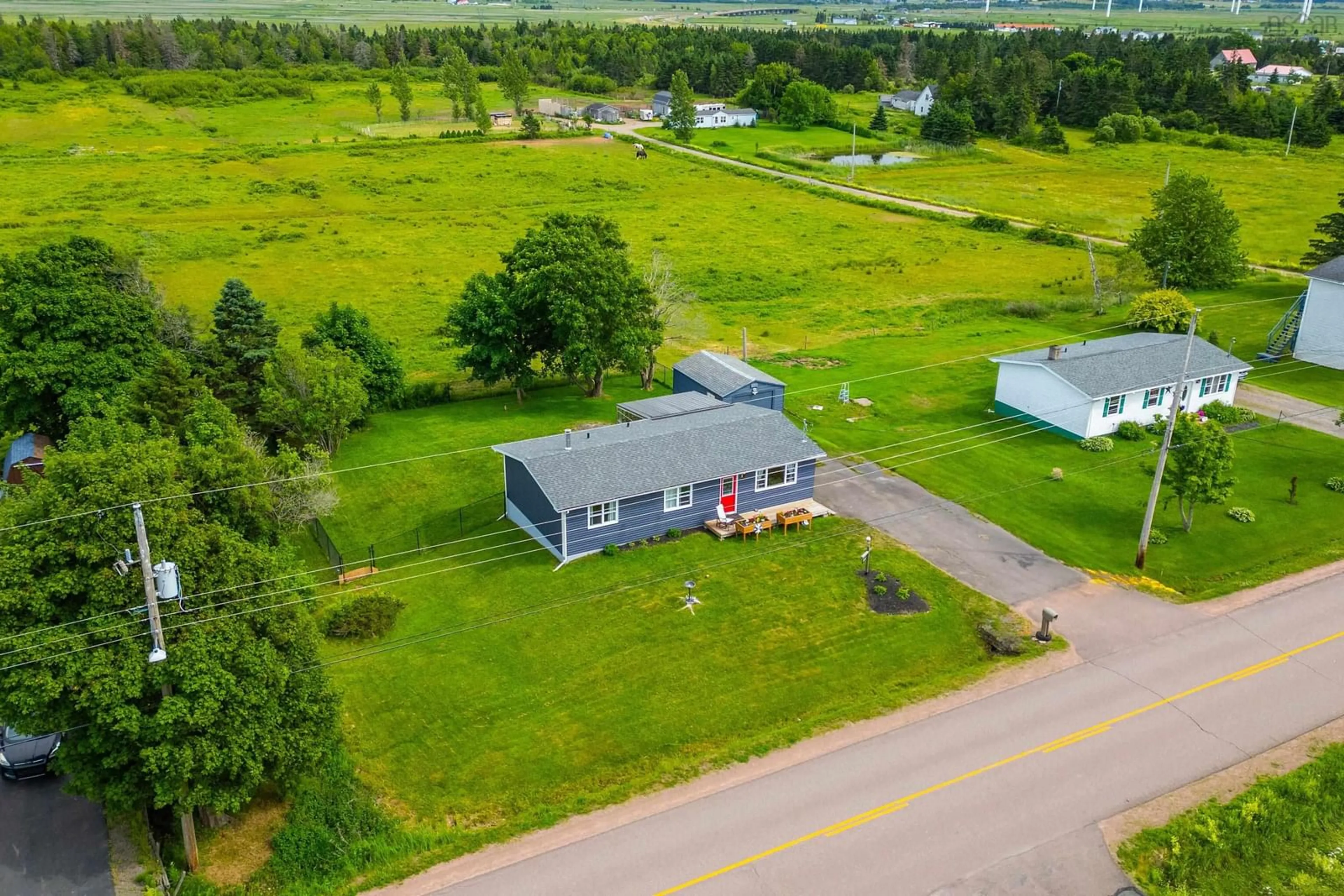 A pic from outside/outdoor area/front of a property/back of a property/a pic from drone, building for 1522 Fort Lawrence Rd, Fort Lawrence Nova Scotia B4H 3Y5