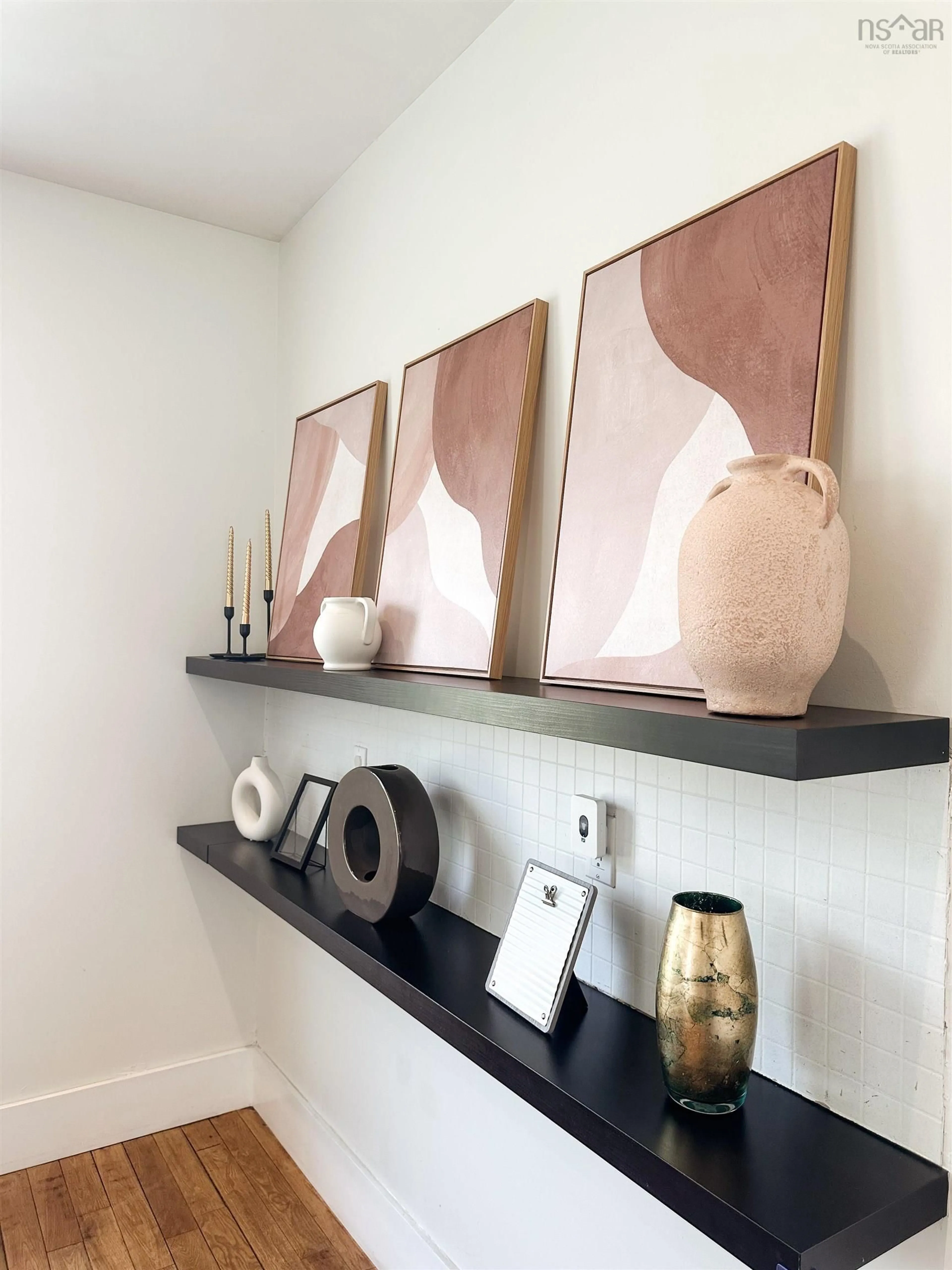 Indoor entryway for 124 Mackay St, New Glasgow Nova Scotia B2H 3H7