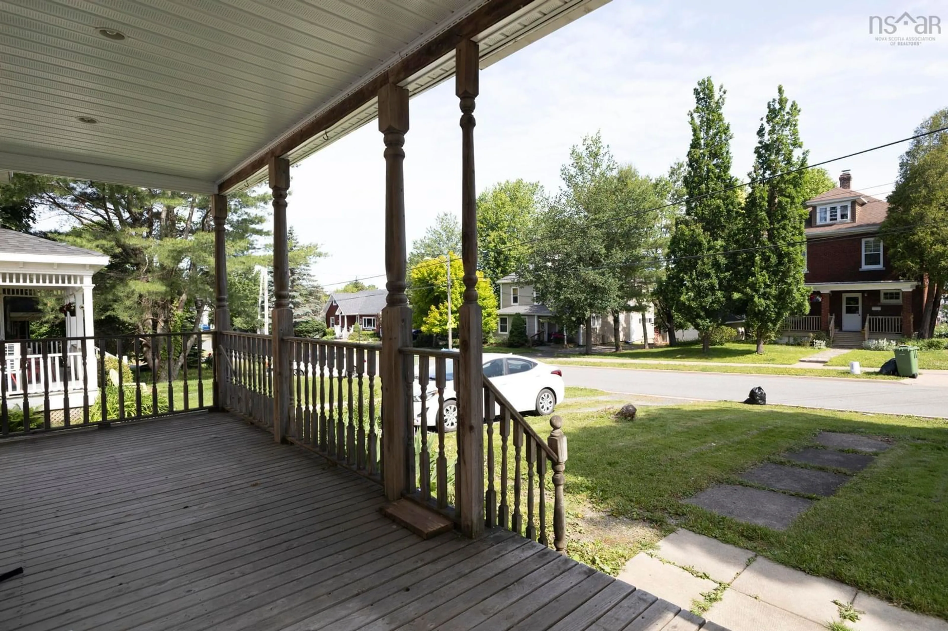 Patio, street for 25 Jubilee Ave, Stellarton Nova Scotia B0K 1S0