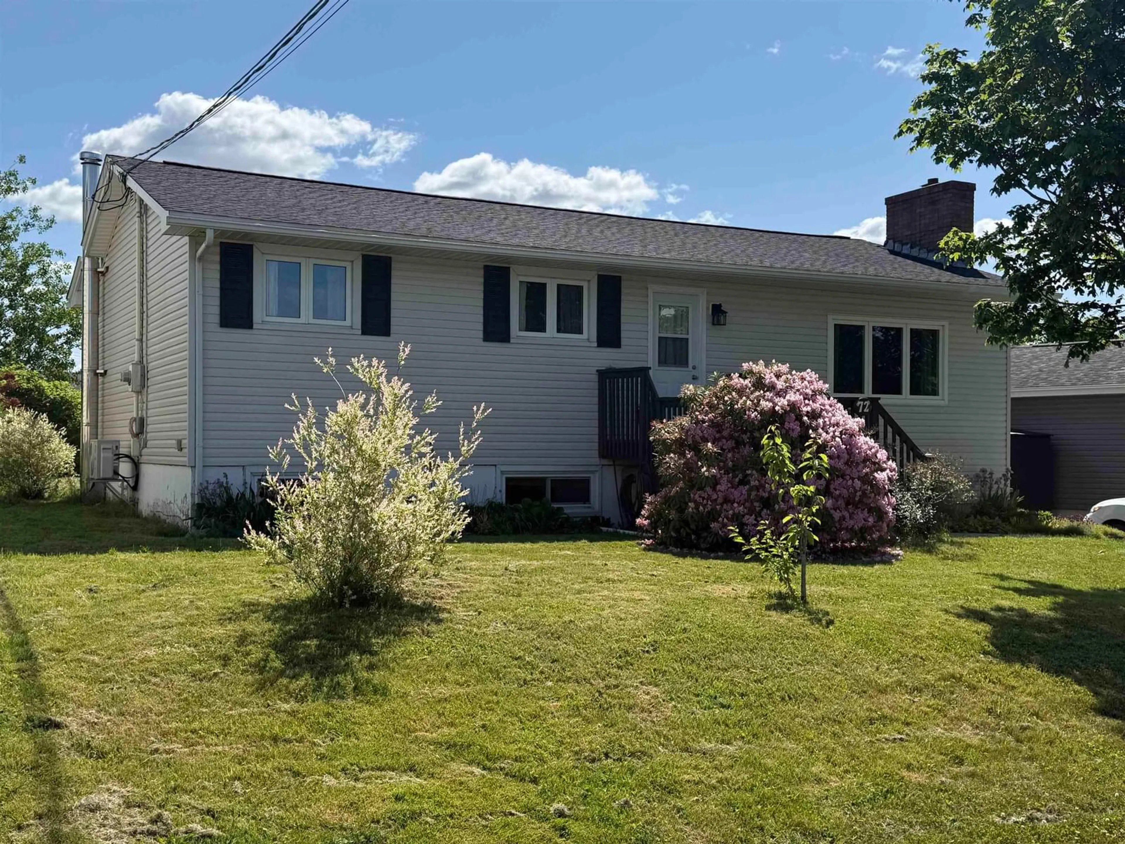 A pic from outside/outdoor area/front of a property/back of a property/a pic from drone, street for 72 Dalkeith Dr, Cole Harbour Nova Scotia B2W 4E8