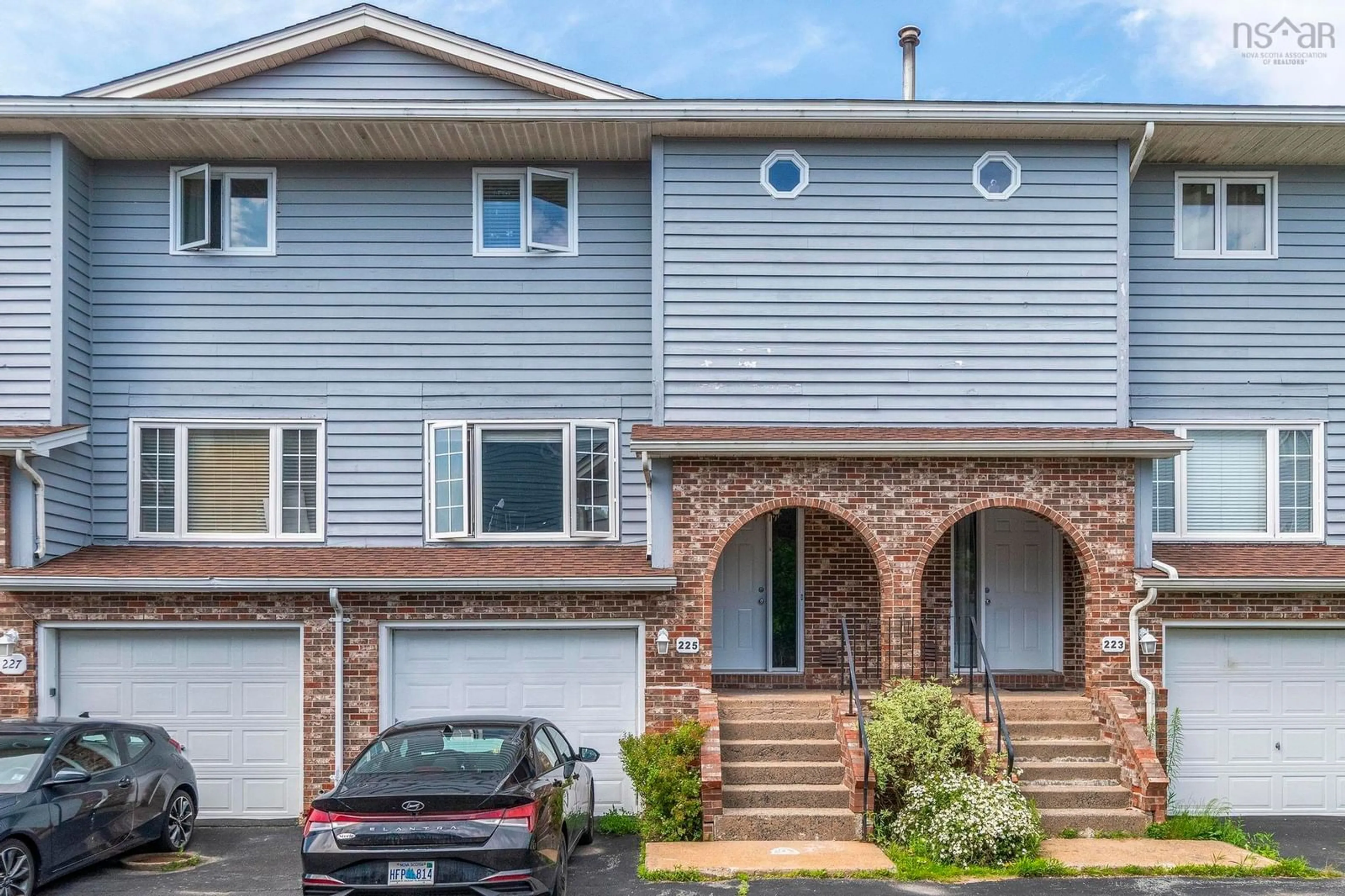 Home with vinyl exterior material, street for 225 Farnham Gate Rd, Halifax Nova Scotia B3M 4C3