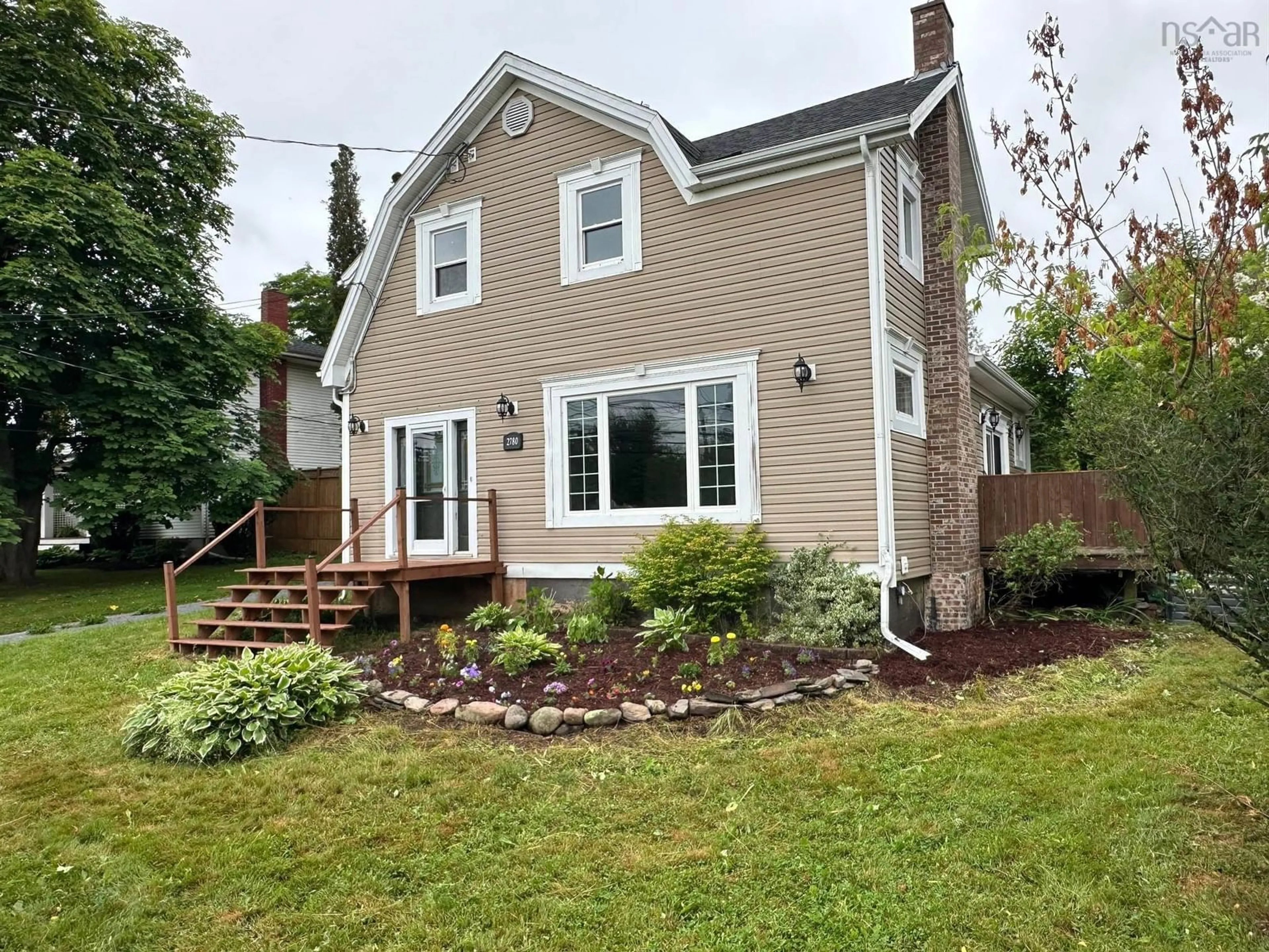Home with vinyl exterior material, unknown for 2780 Highway 2, Shubenacadie Nova Scotia B0N 2H0