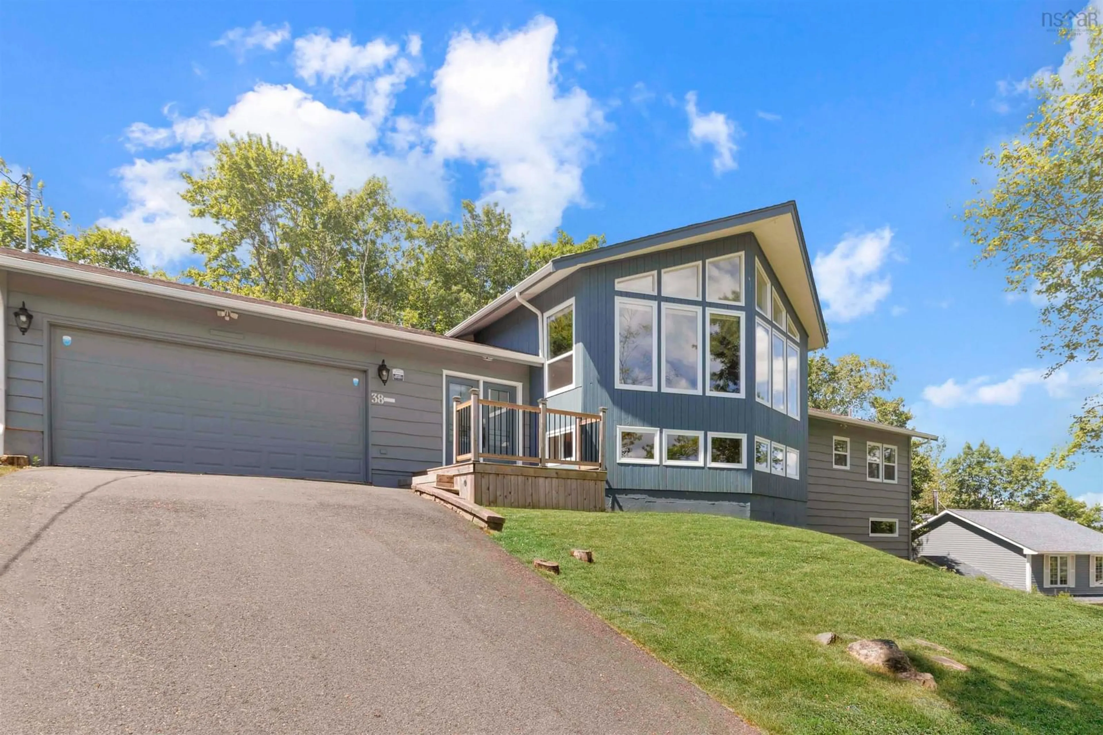 Home with vinyl exterior material, unknown for 38 Broadholme Lane, Halifax Nova Scotia B3M 3C1