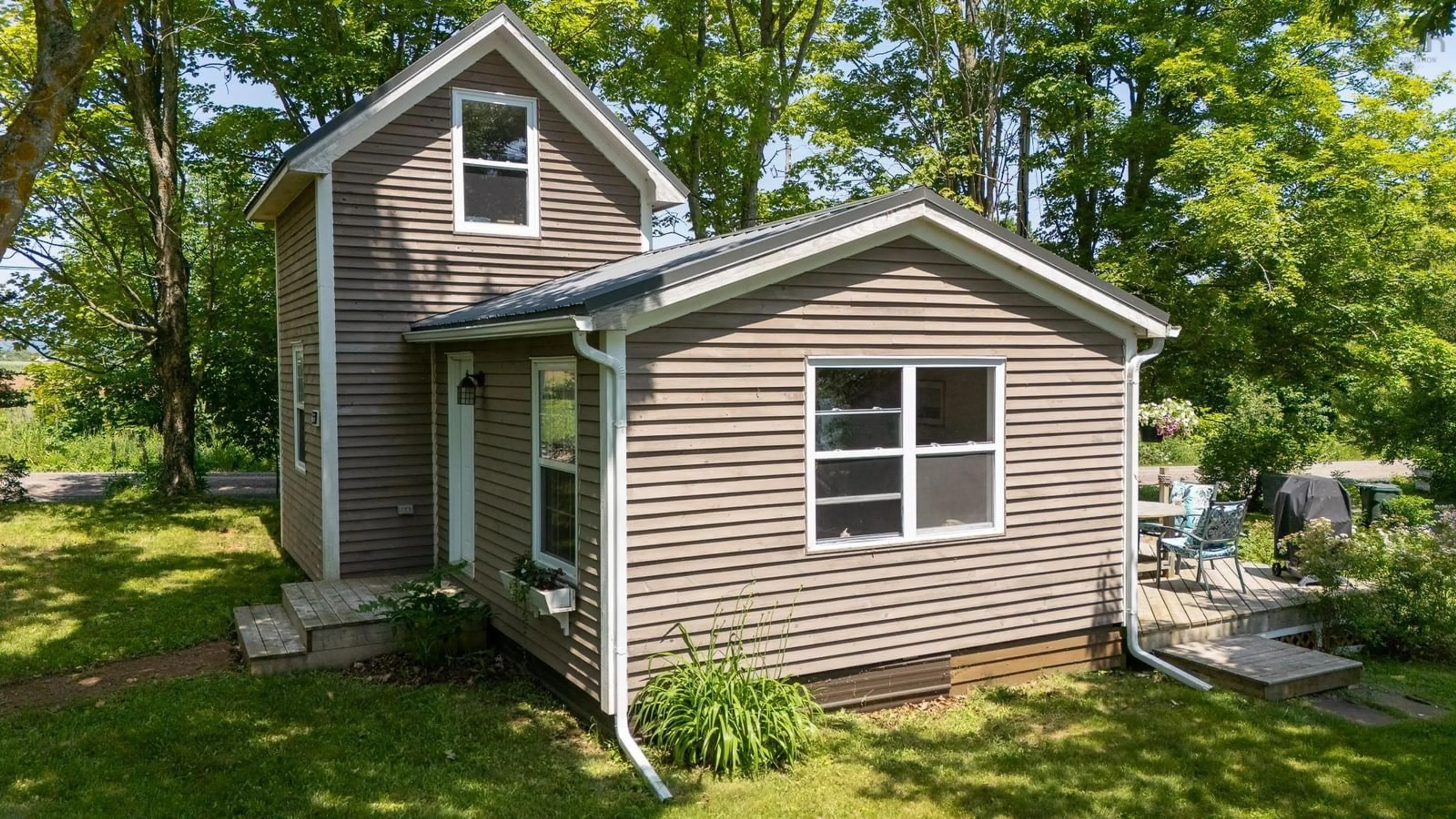 Home with vinyl exterior material, unknown for 330 Longspell Rd, Kingsport Nova Scotia B0P 1H0