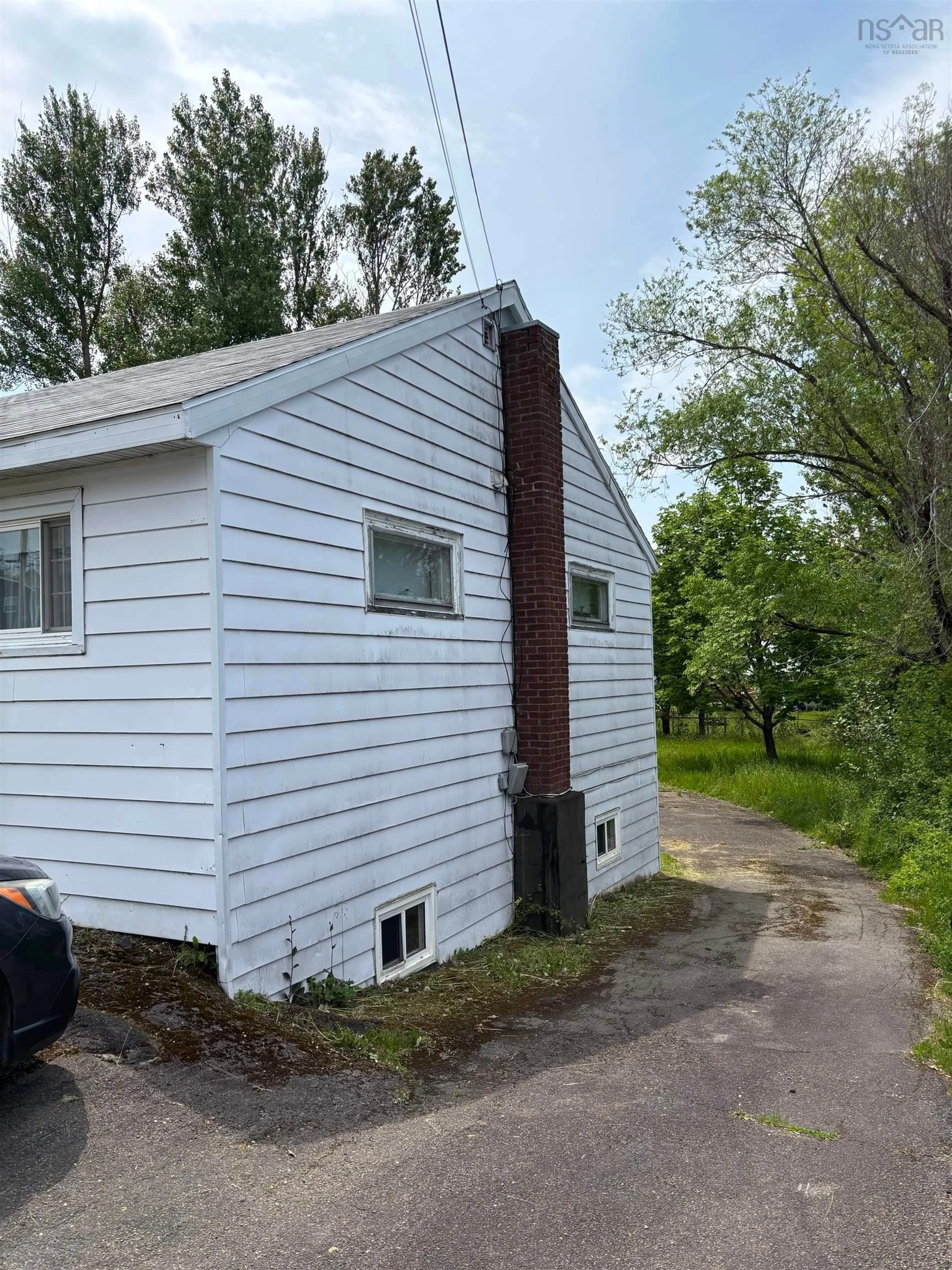 Shed for 76-78 Sutherland St, Sydney Nova Scotia B1P 2X2