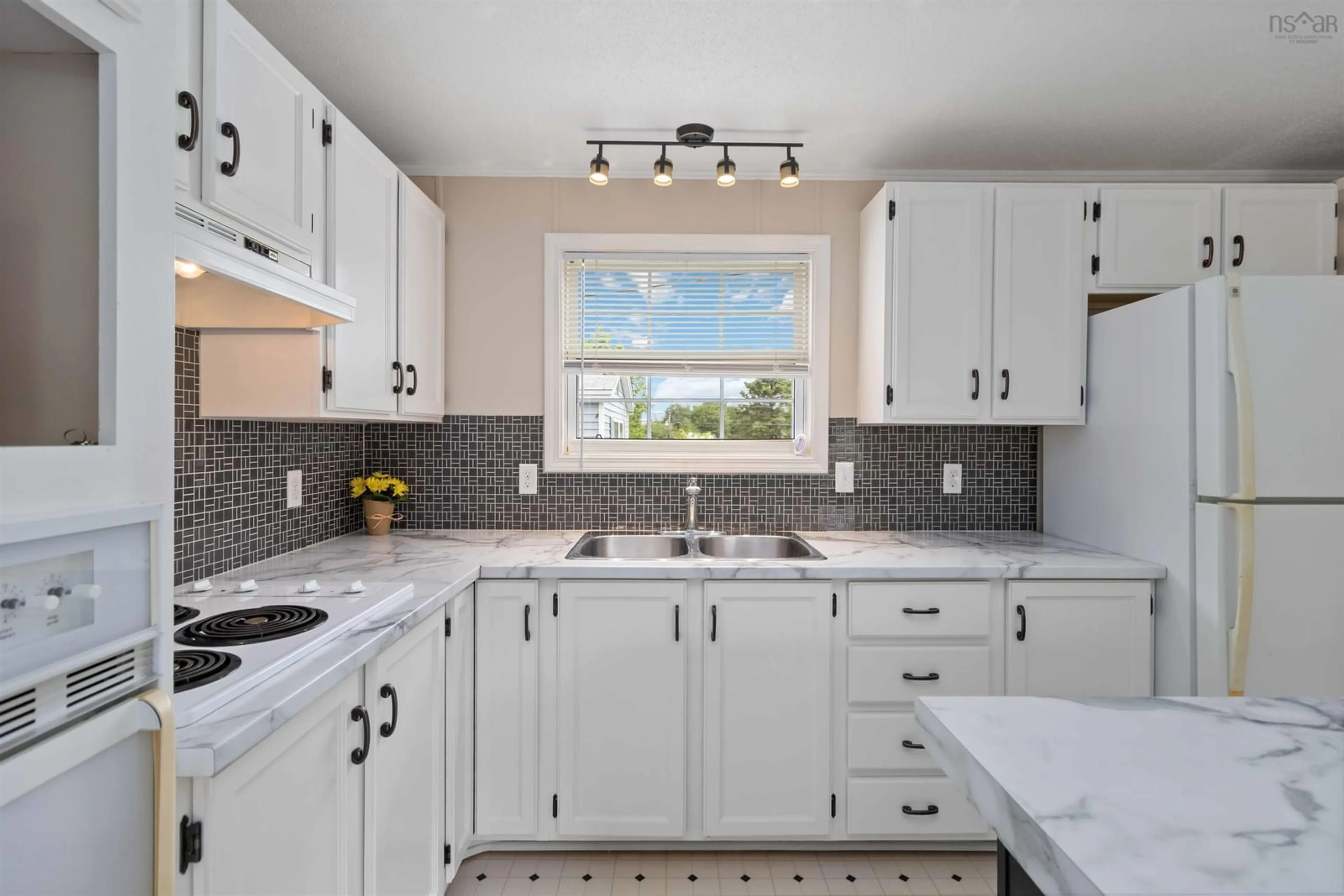 Unknown for 12 Coleton Crt, Lower Sackville Nova Scotia B4C 2T5