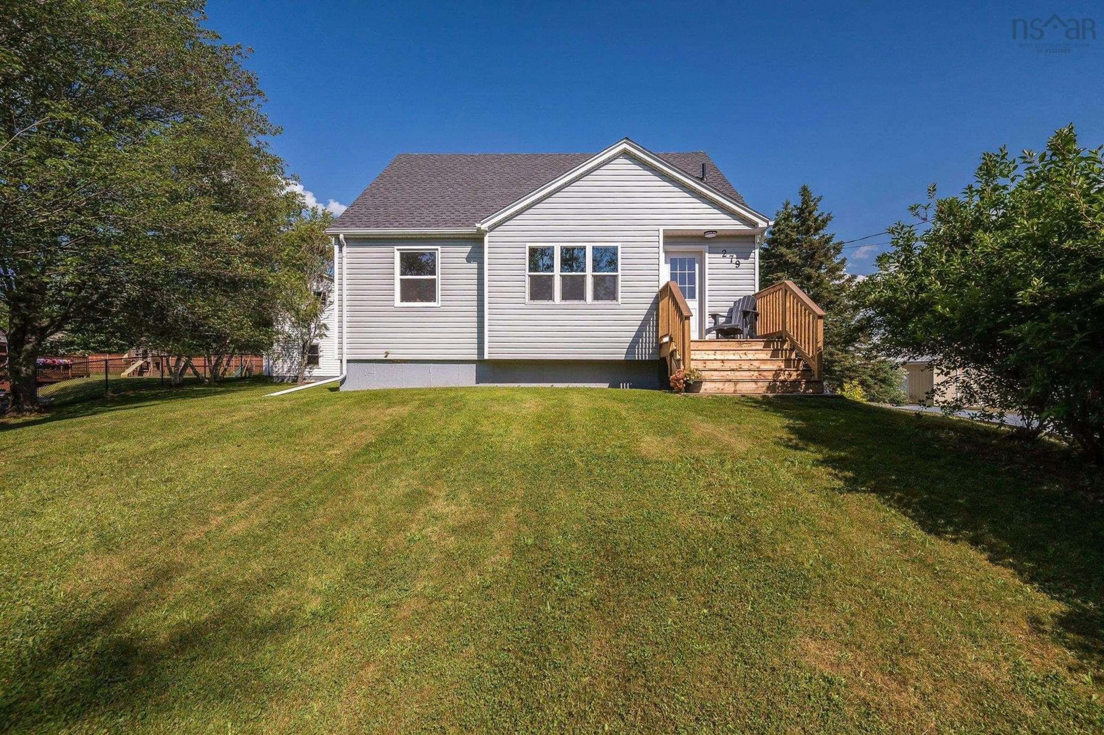 Home with vinyl exterior material, unknown for 279 Gabriel Rd, Falmouth Nova Scotia B0P 1P0