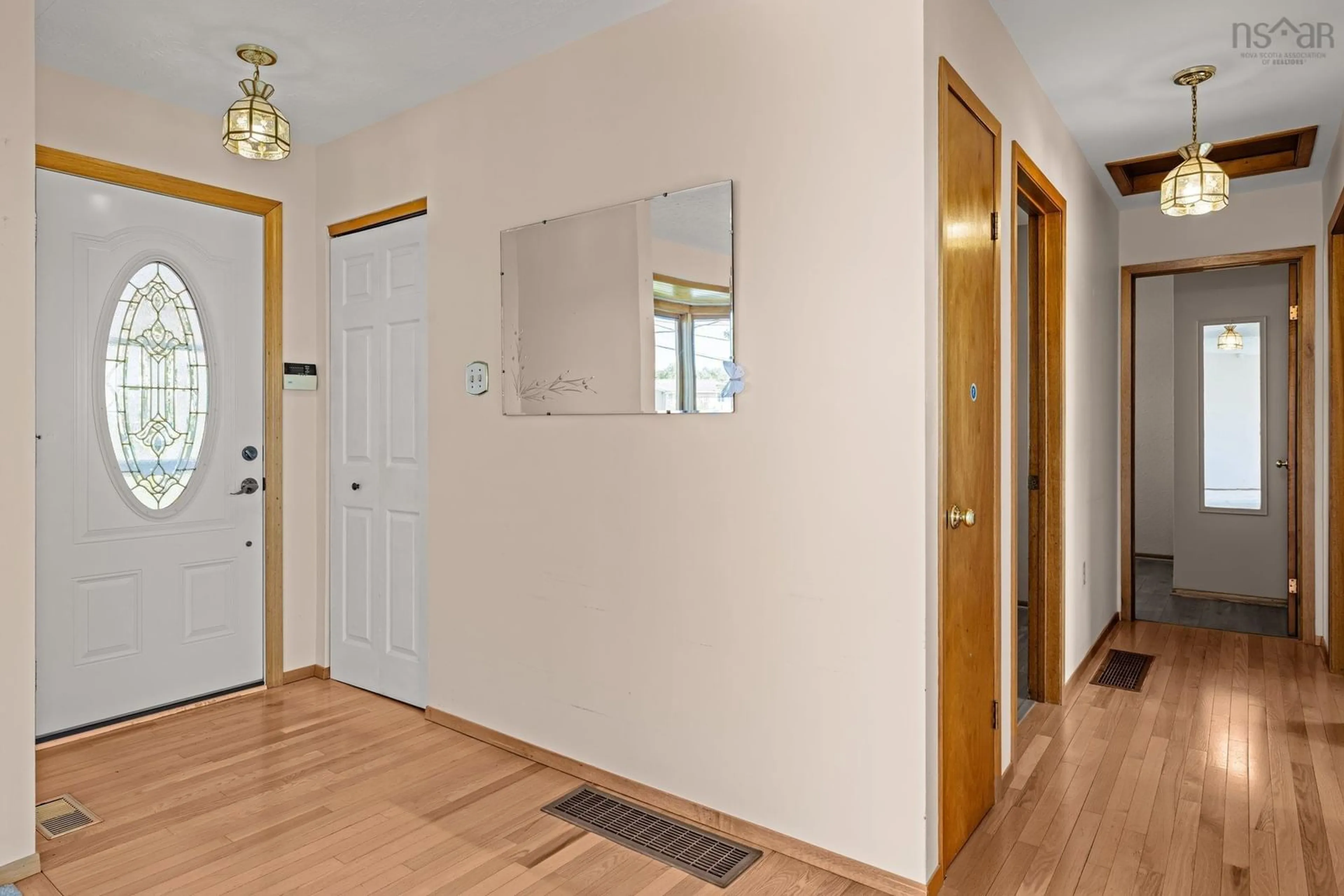Indoor entryway for 41 Elm St, Cole Harbour Nova Scotia B2W 2K4