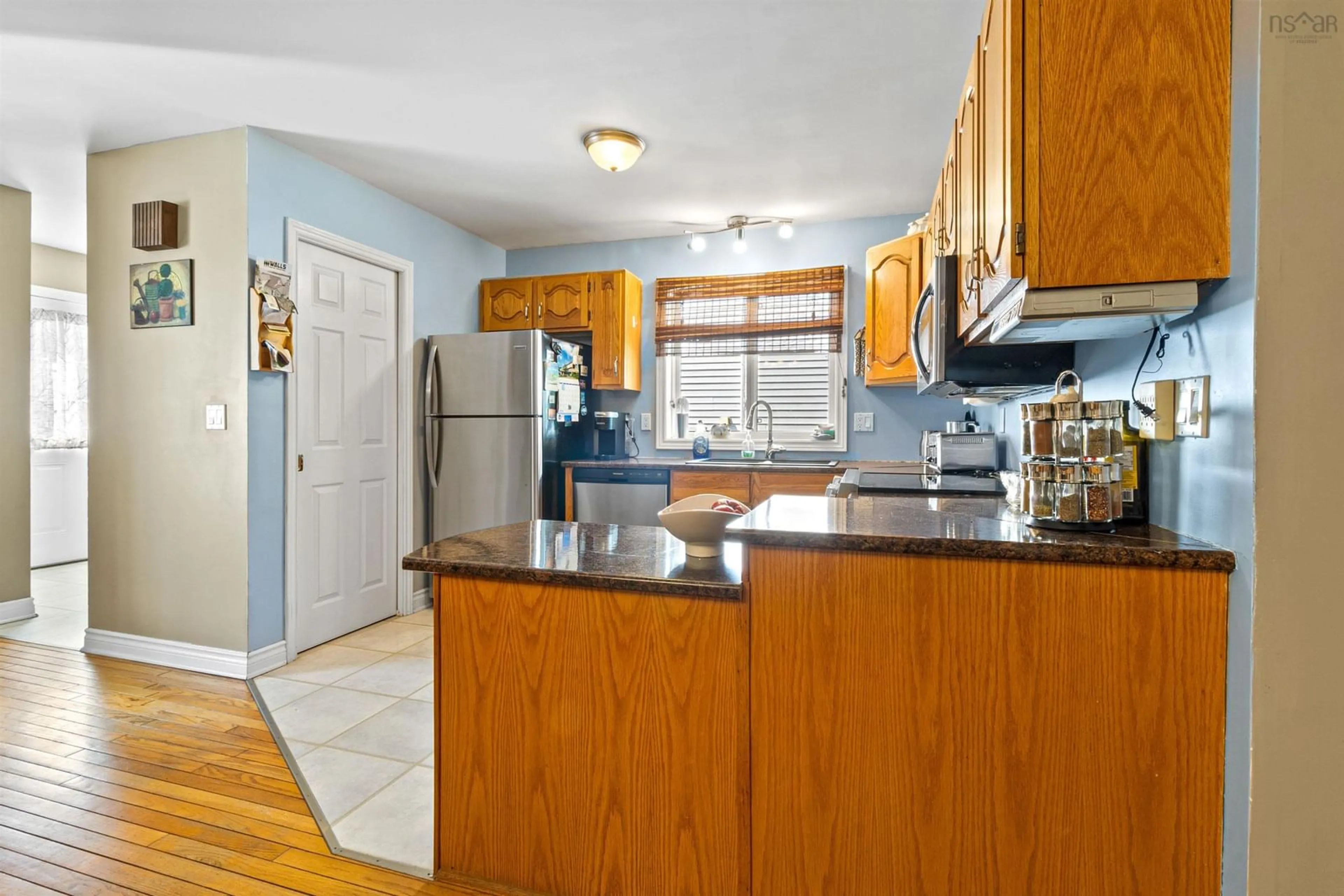 Standard kitchen, unknown for 64 Waterwheel Cres, Middle Sackville Nova Scotia B4E 2K5