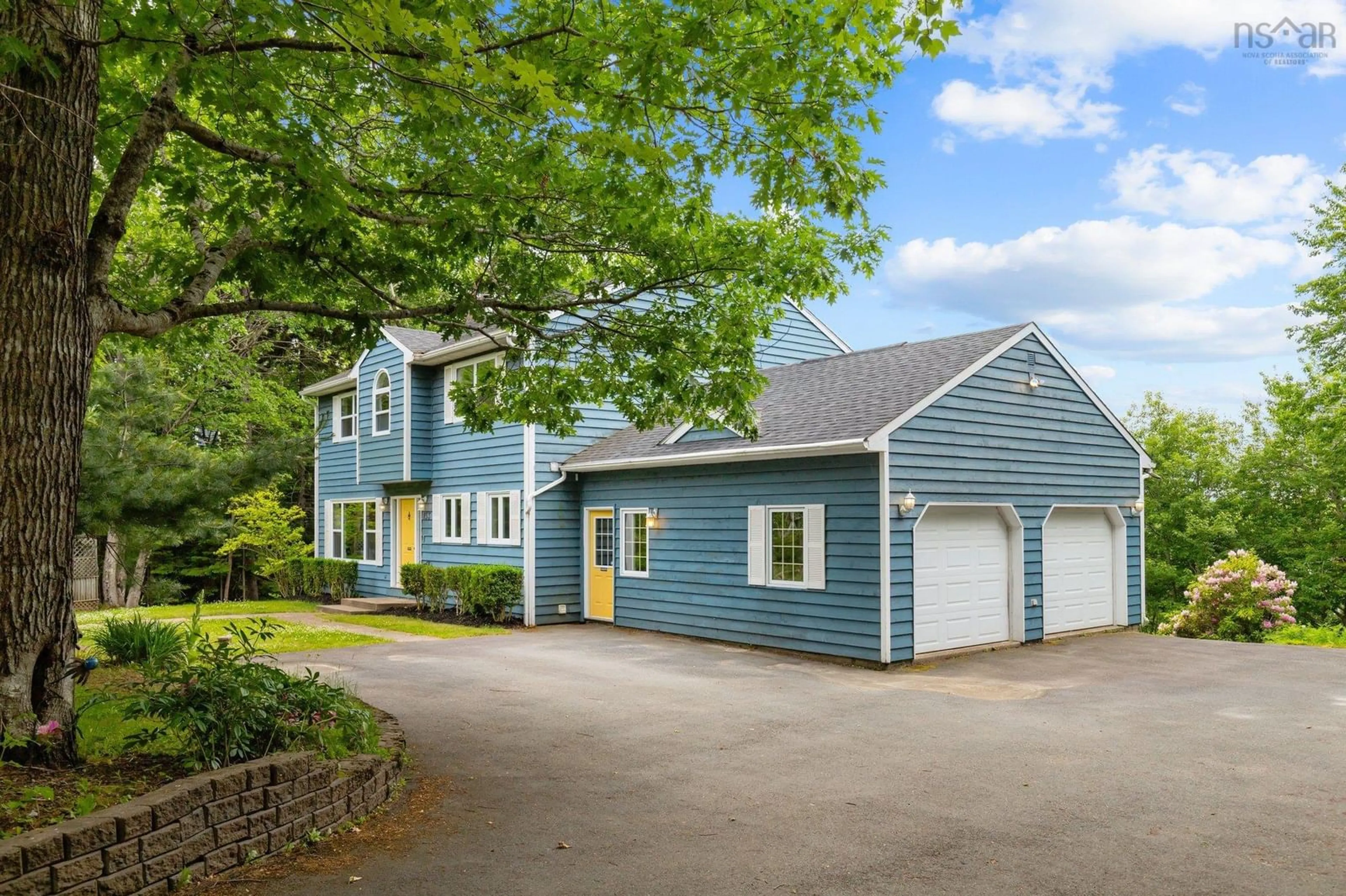 Home with vinyl exterior material, street for 153 Foster Ave, Fall River Nova Scotia B2T 1E7