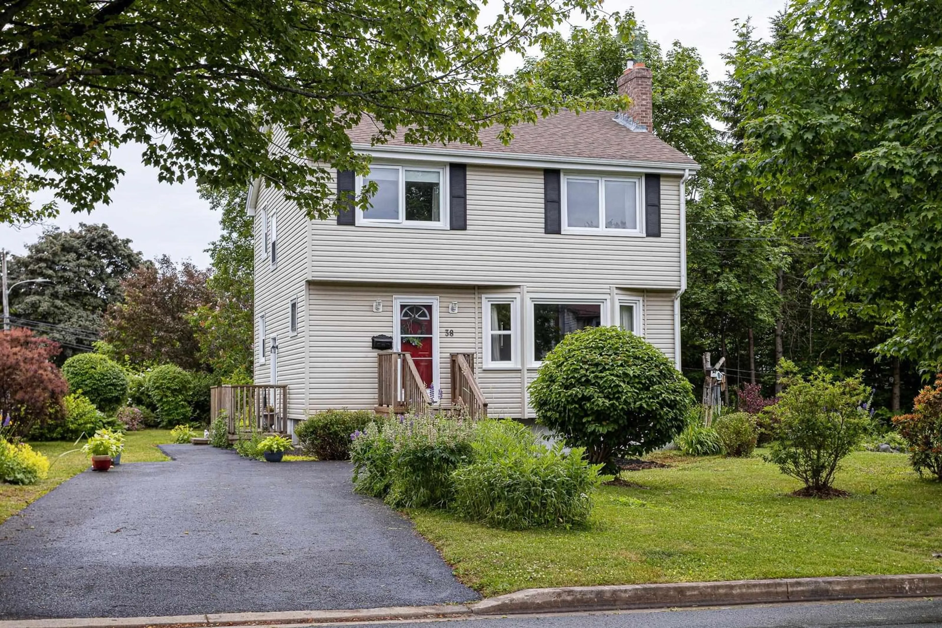 Home with vinyl exterior material, street for 38 Lawson Ave, Dartmouth Nova Scotia B2W 2Z3