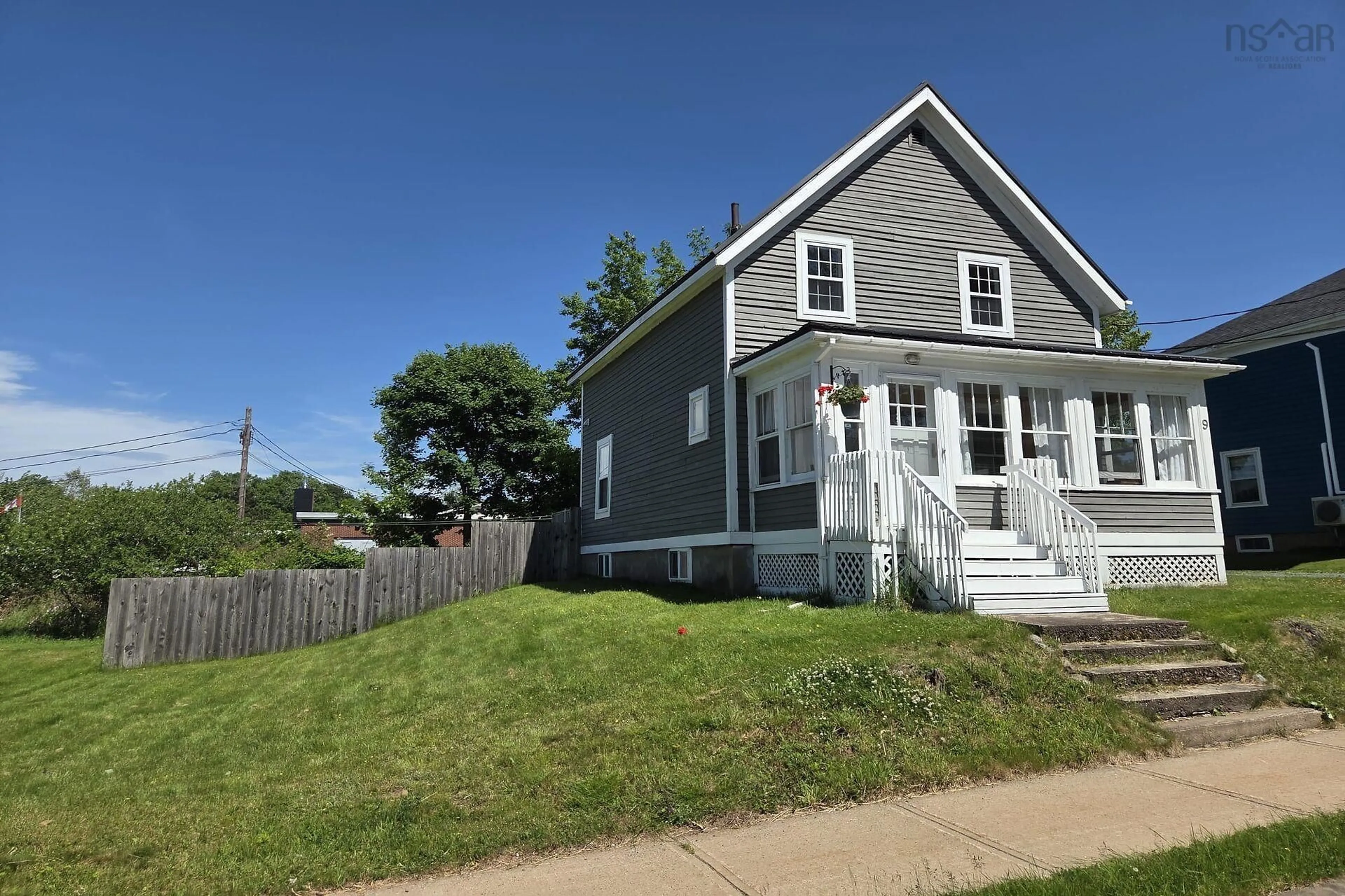 Home with vinyl exterior material, street for 9 Slack St, Truro Nova Scotia B2N 3Y9