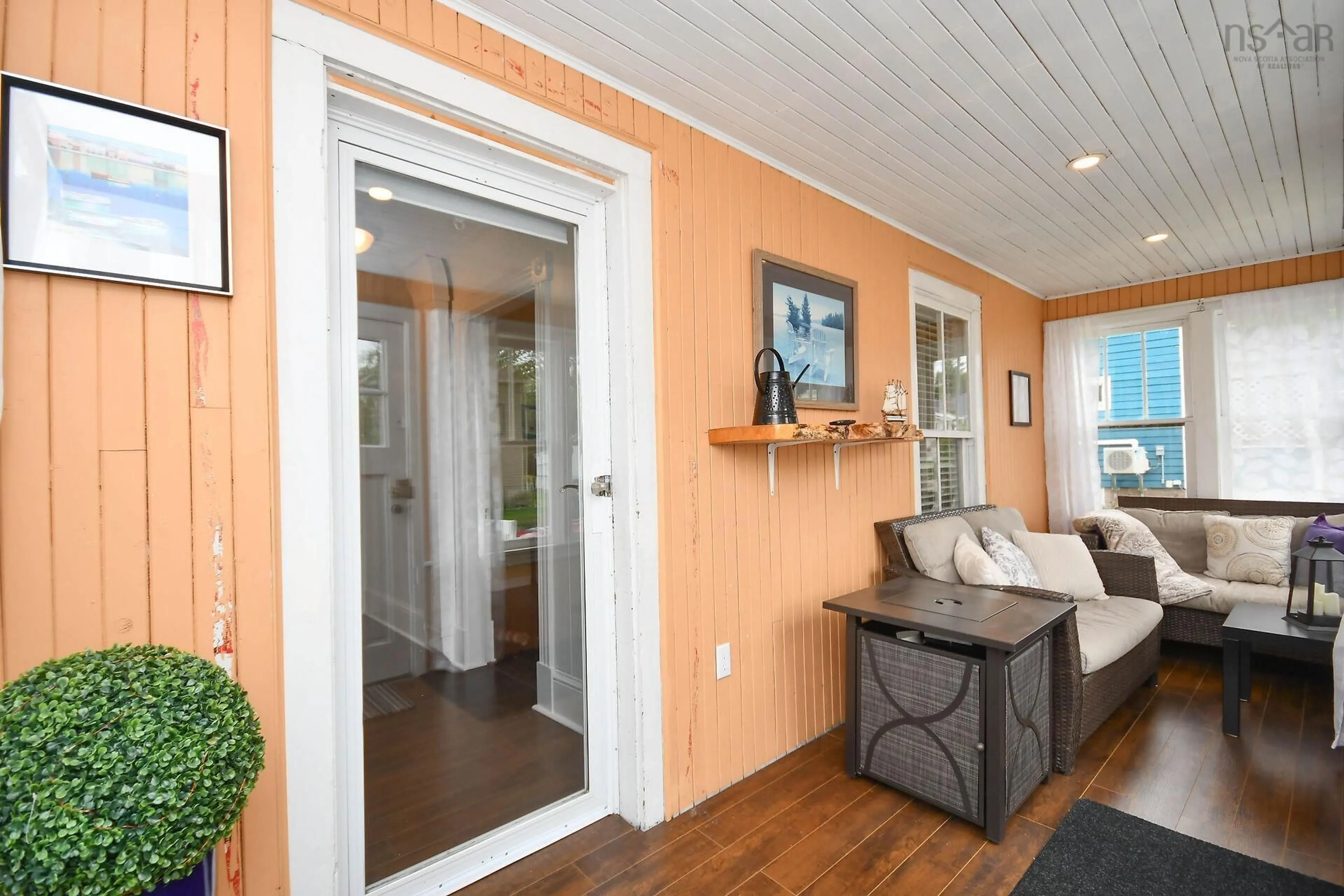 Indoor entryway for 9 Slack St, Truro Nova Scotia B2N 3Y9