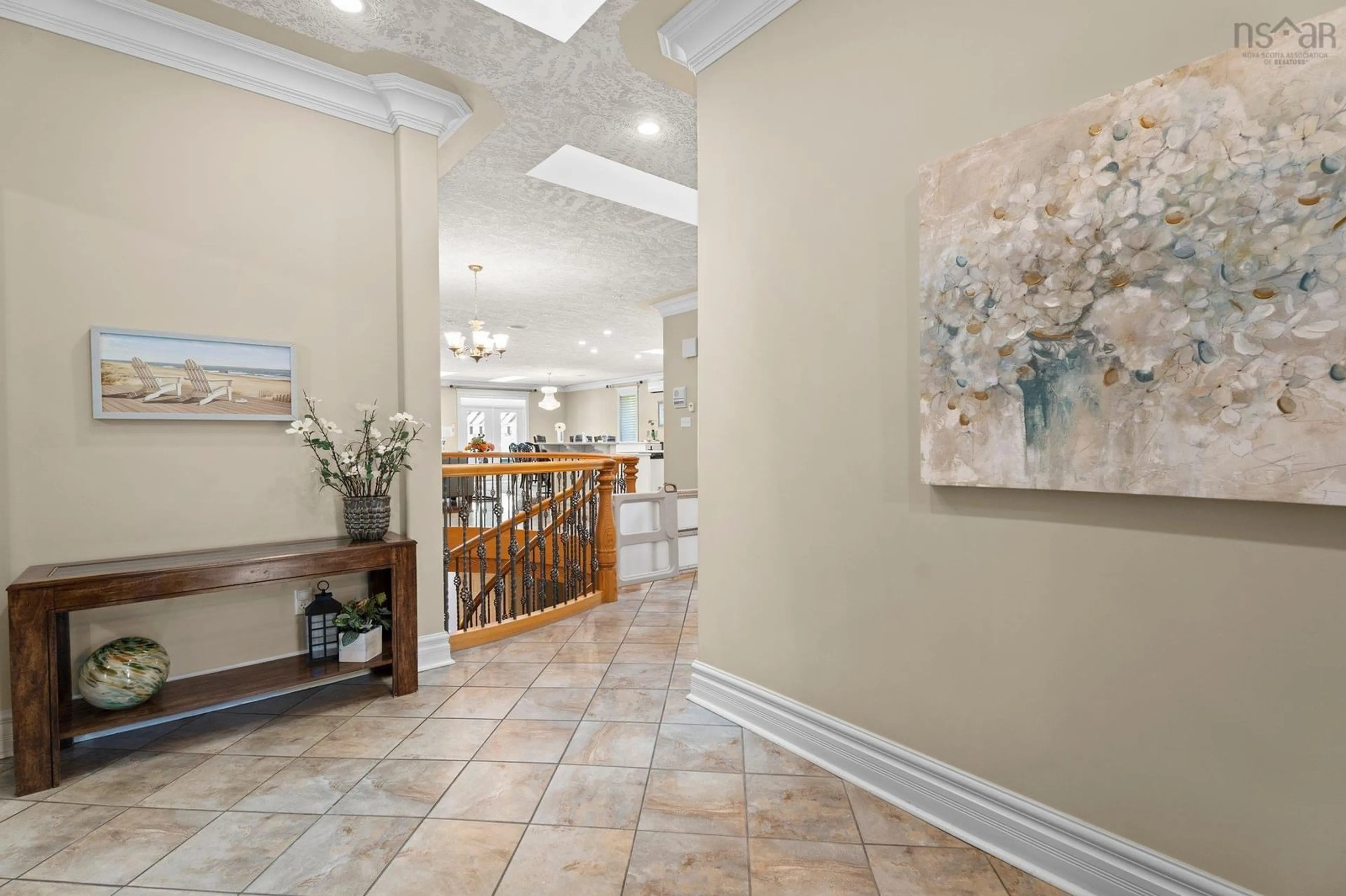 Indoor foyer for 35 Lakeshore Park Terr, Dartmouth Nova Scotia B3A 4Z4
