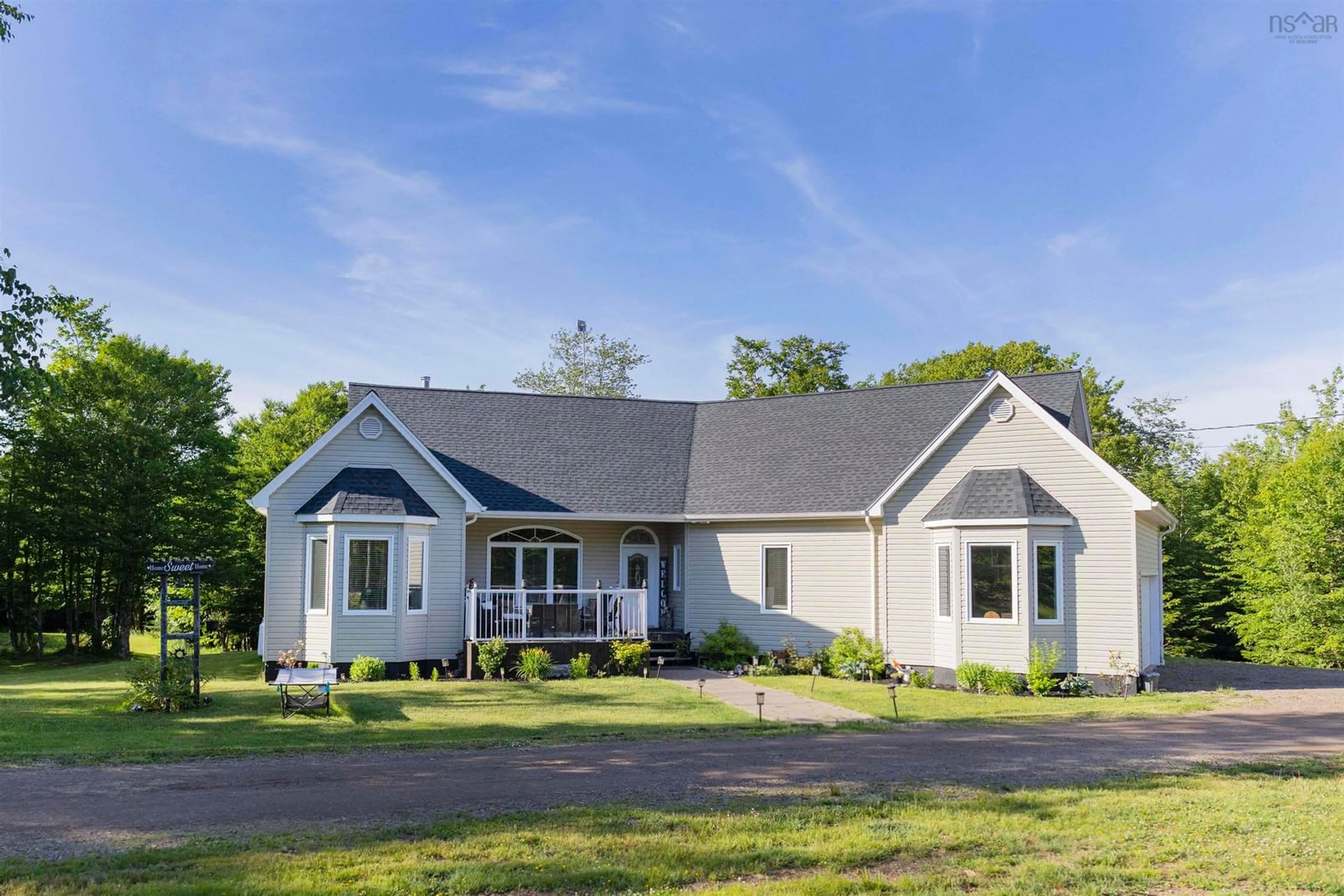 Home with vinyl exterior material, building for 11 Chalet Dr, Old Barns Nova Scotia B6L 1Z4