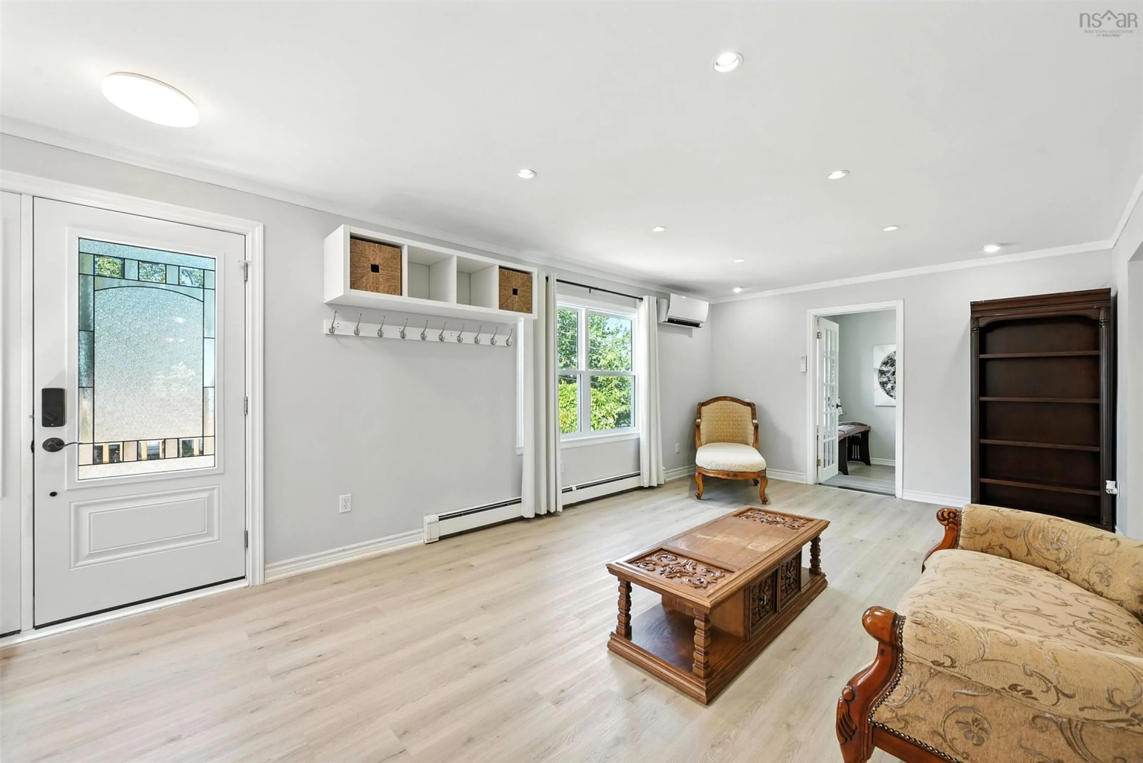 Indoor entryway for 264 Highland Ave, Windsor Nova Scotia B0N 2T0