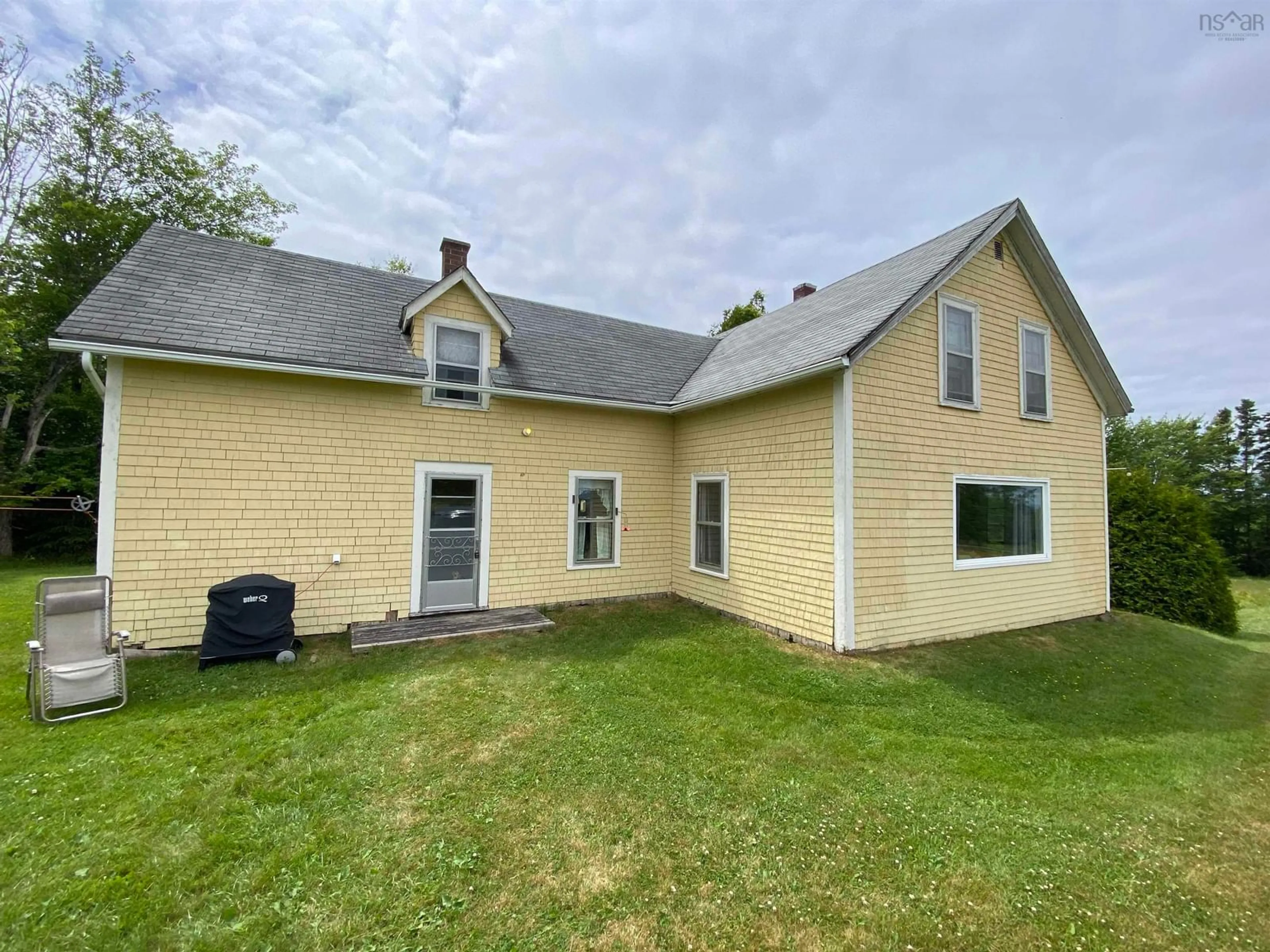 A pic from outside/outdoor area/front of a property/back of a property/a pic from drone, building for 4460 Highway 215, Noel Nova Scotia B0N 0B4
