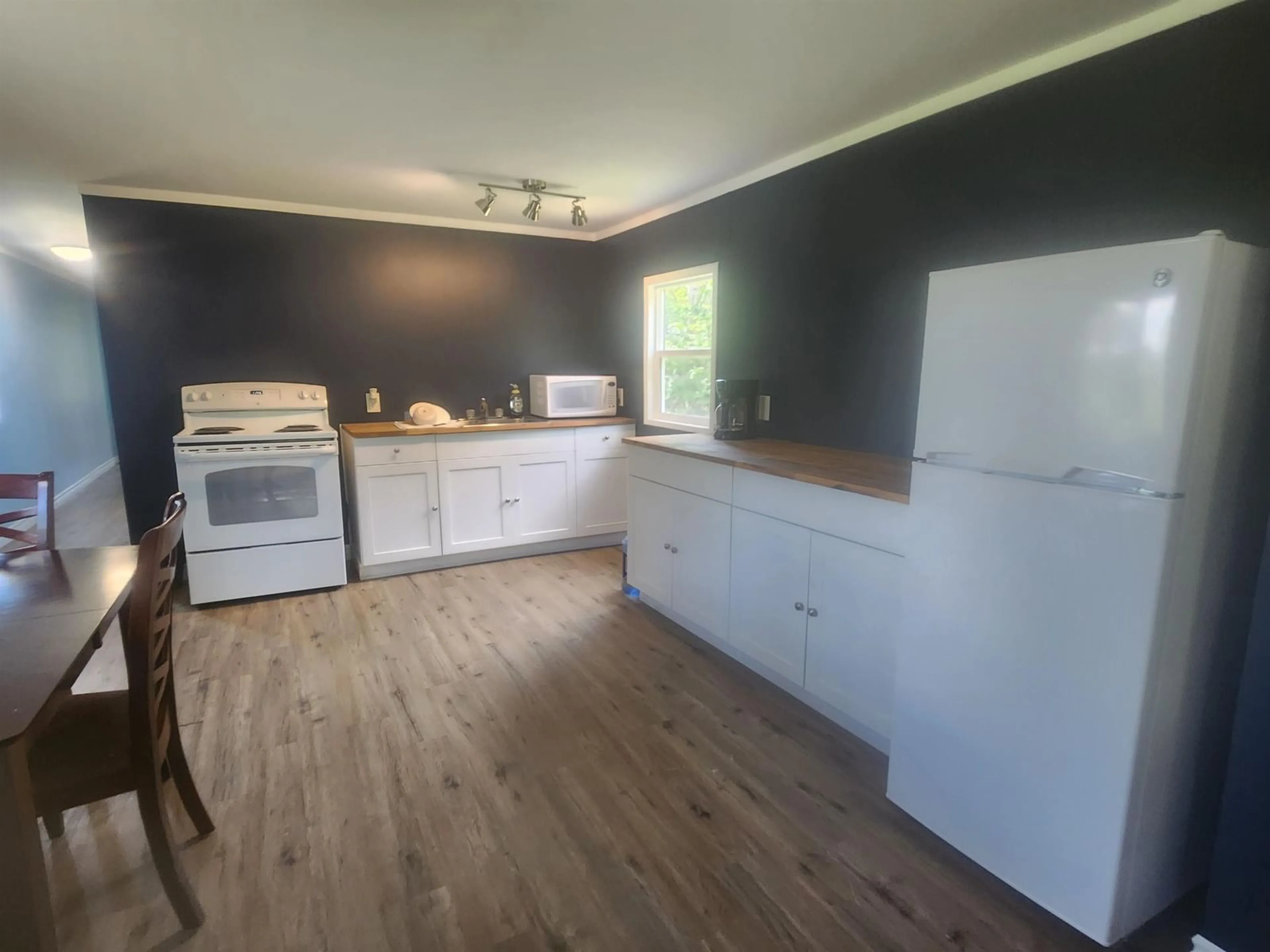 Standard kitchen, unknown for 2403 West Ship Harbour Rd, Owls Head Nova Scotia B0J 2L0