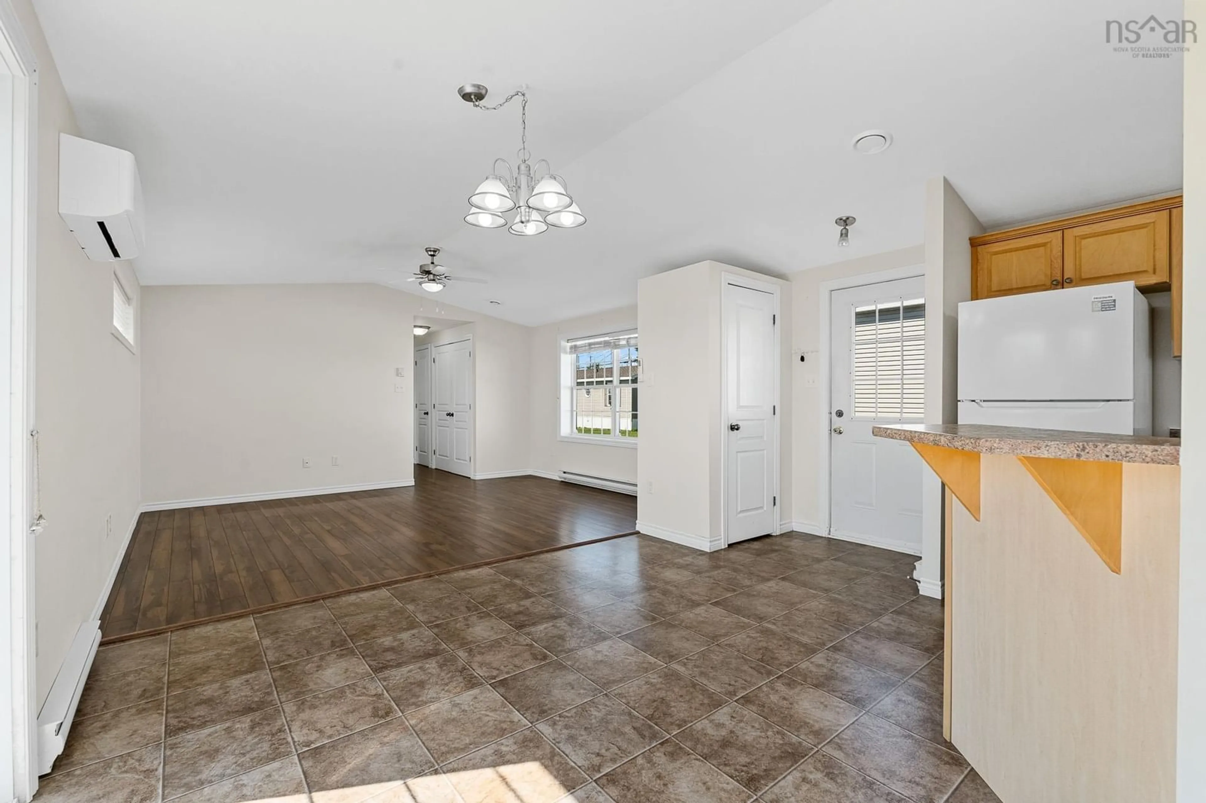 Unknown for 19 Treeline Crt, Halifax Nova Scotia B3V 1A6