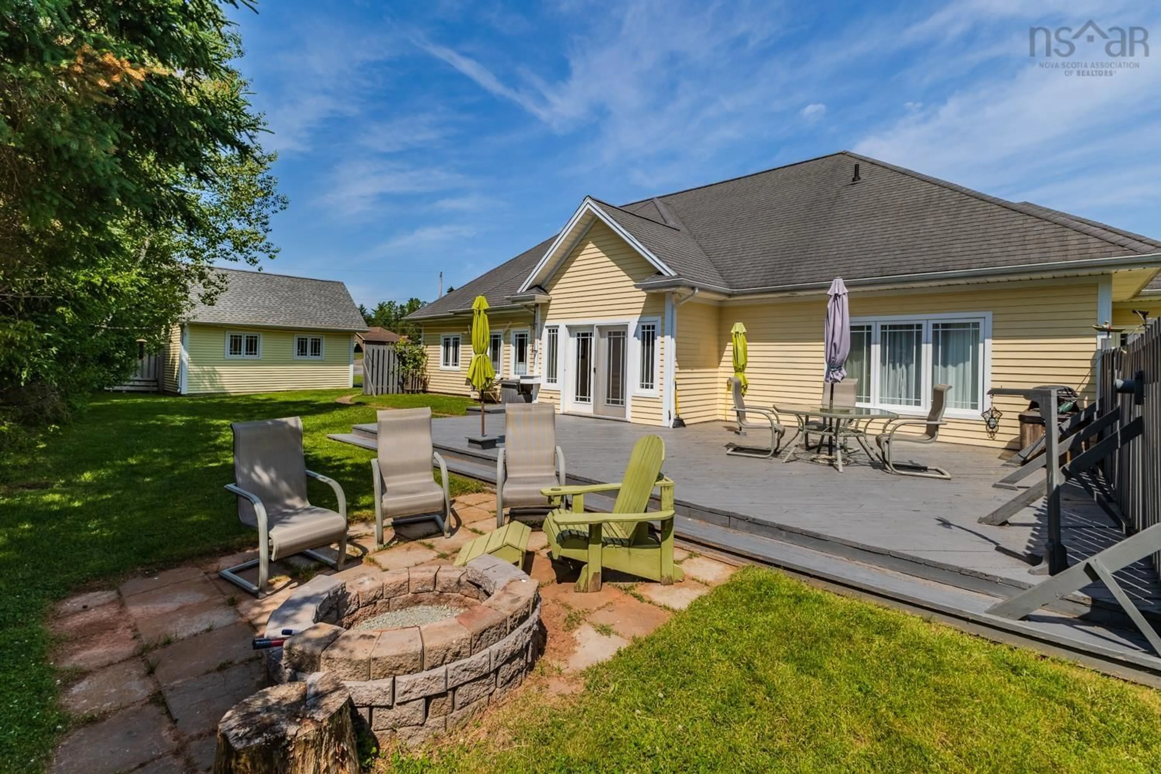 A pic from outside/outdoor area/front of a property/back of a property/a pic from drone, unknown for 109 Edgehill Dr, Valley Nova Scotia B6L 3K5