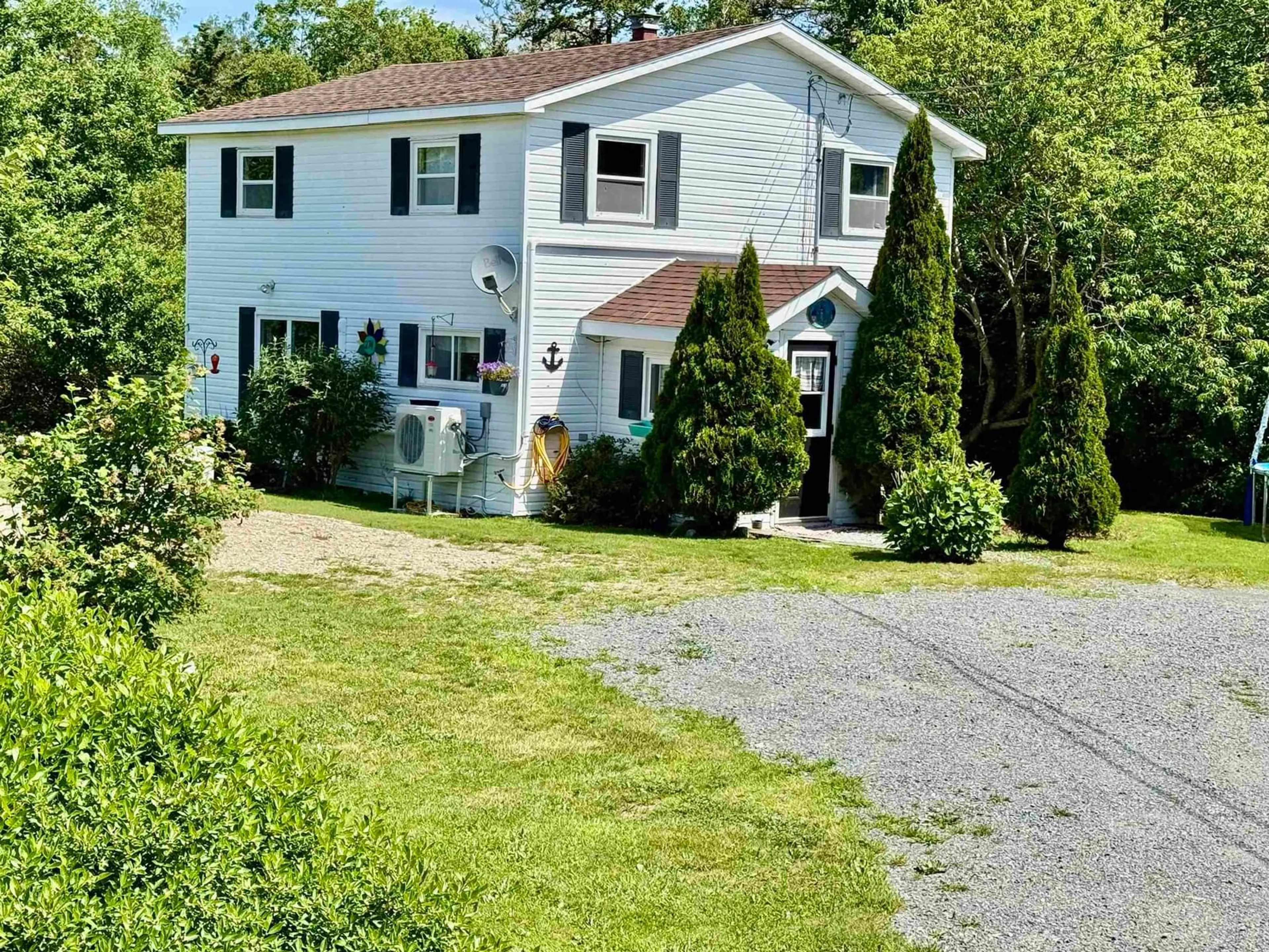 A pic from outside/outdoor area/front of a property/back of a property/a pic from drone, street for 274 Oak Park Rd, Barrington Nova Scotia B0W 1E0