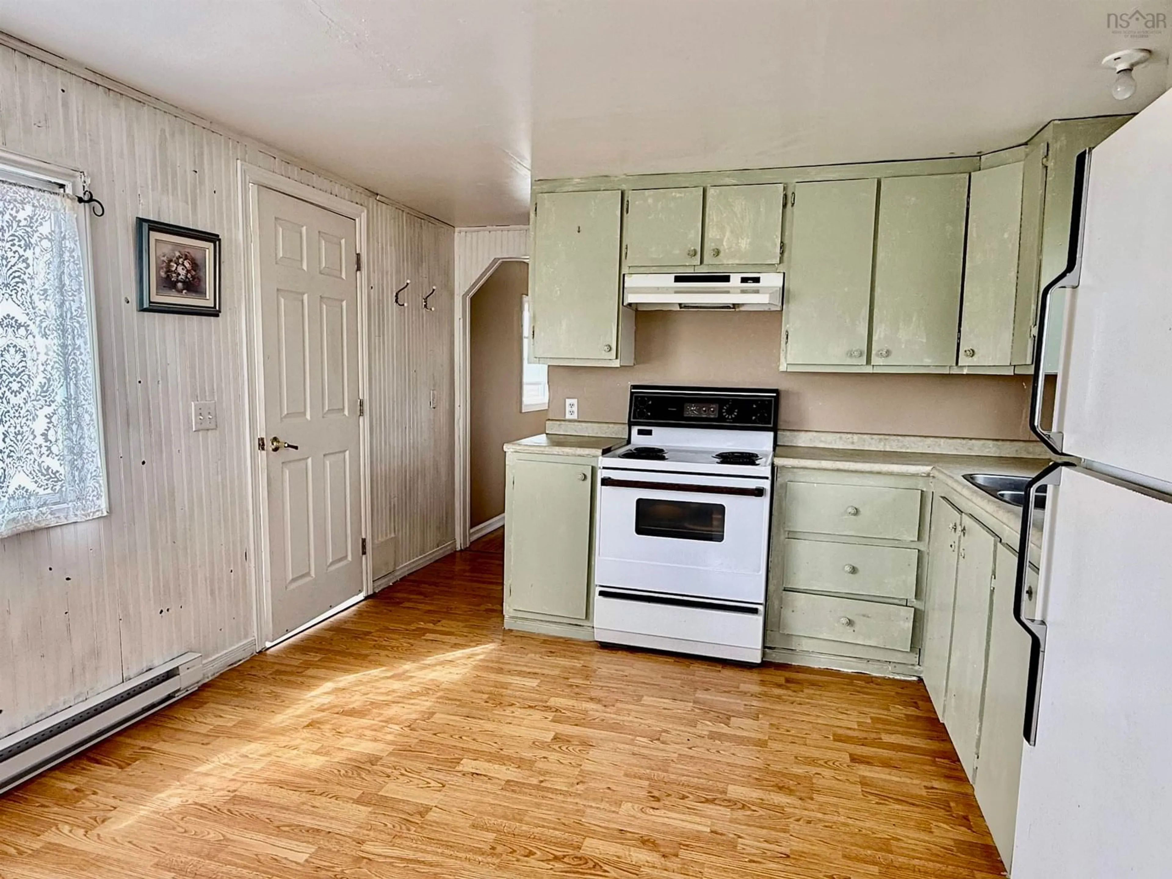 Standard kitchen, unknown for 25 George St, Clark's Harbour Nova Scotia B0W 1P0