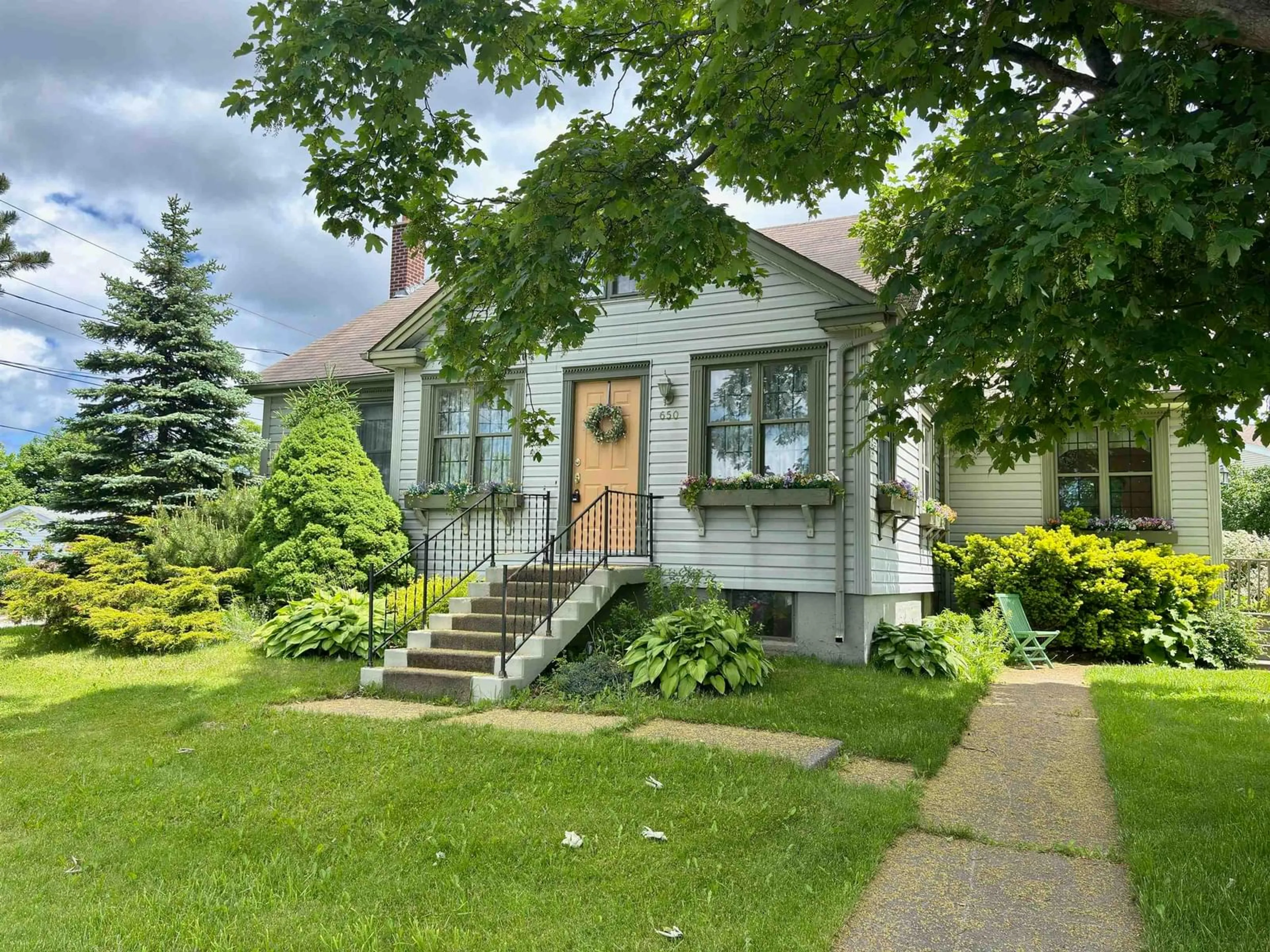 Unknown for 650 George St, New Waterford Nova Scotia B1H 4E6